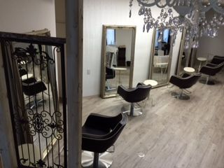 【紀伊】女性美容師さんが安心して働けるサロン！スタッフさん同士協力しながら、子育てや家庭との両立ができますよ！「anfy of hair（アンフィオブヘアー）」からスタイリスト（美容師）の求人☆☆