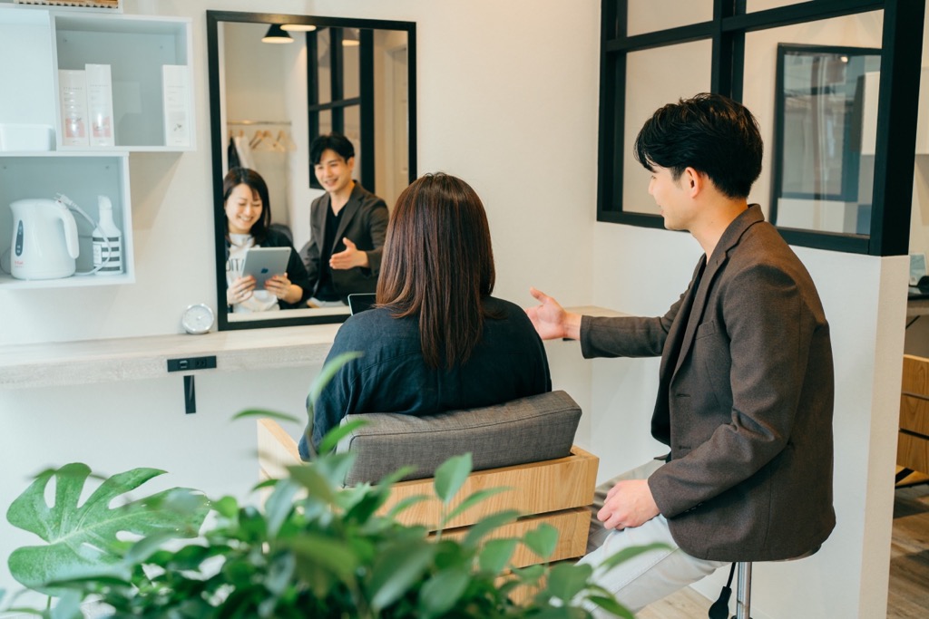 【北品川】◆店長候補歓迎◆完全週休3日制も選べる・社会保険完備・ママさん美容師歓迎◆髪質改善と縮毛矯正をウリにした、高単価・高リピートサロン！様々な働き方でキャリアパスが叶う「ao（アオ）」からスタイリスト（美容師）の求人☆★