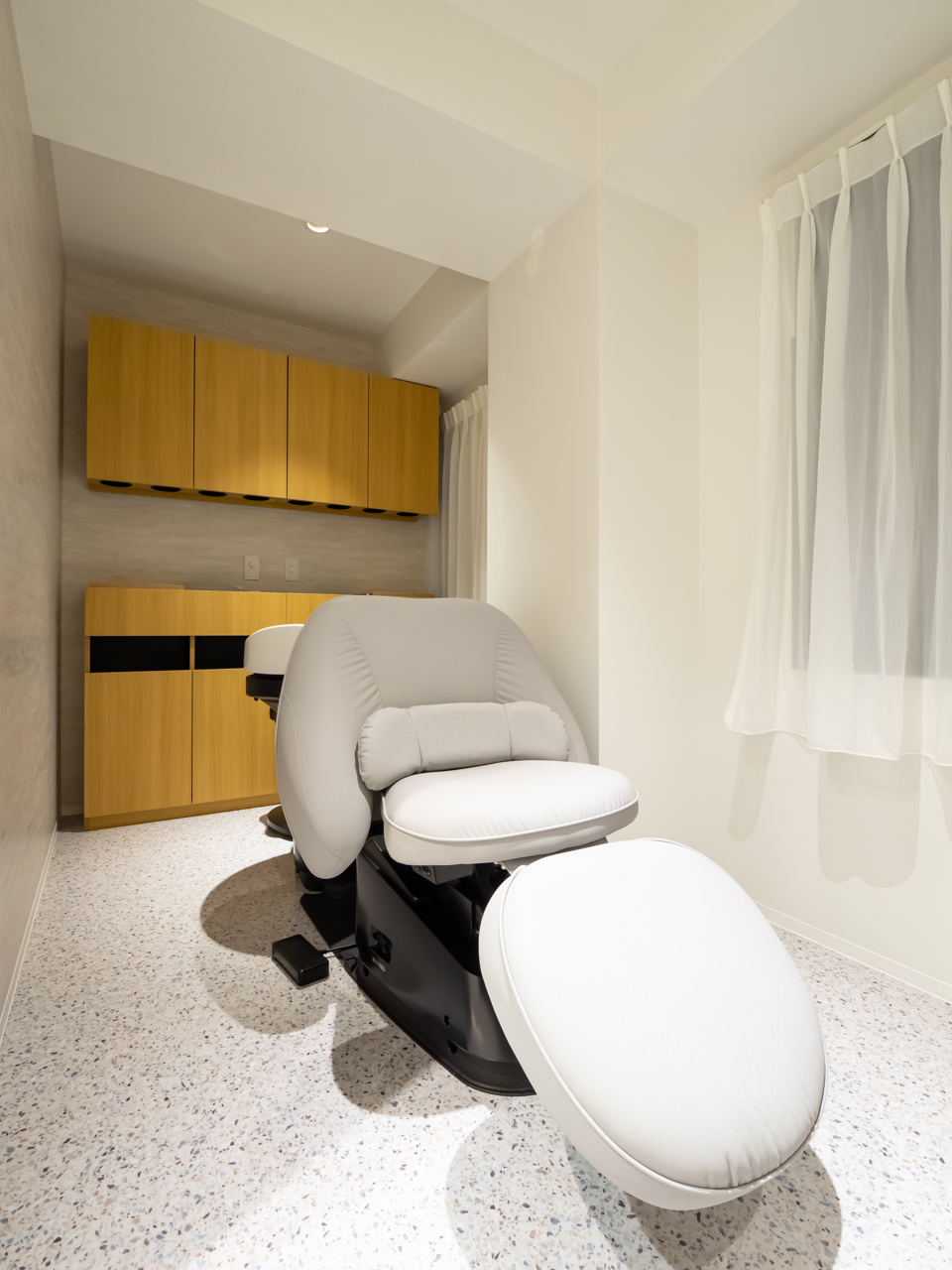 【三ノ宮】≪完全週休2日制≫≪社会保険完備≫≪有給休暇あり≫≪産休育休実績あり≫≪ママさん歓迎≫プライベートも充実しながら働ける!お客様に癒しの時間を提供するシャンプーブロー&ヘッドスパ専門店「Alana Spa(アラナスパ)」からスタイリスト(美容師)の求人☆★☆