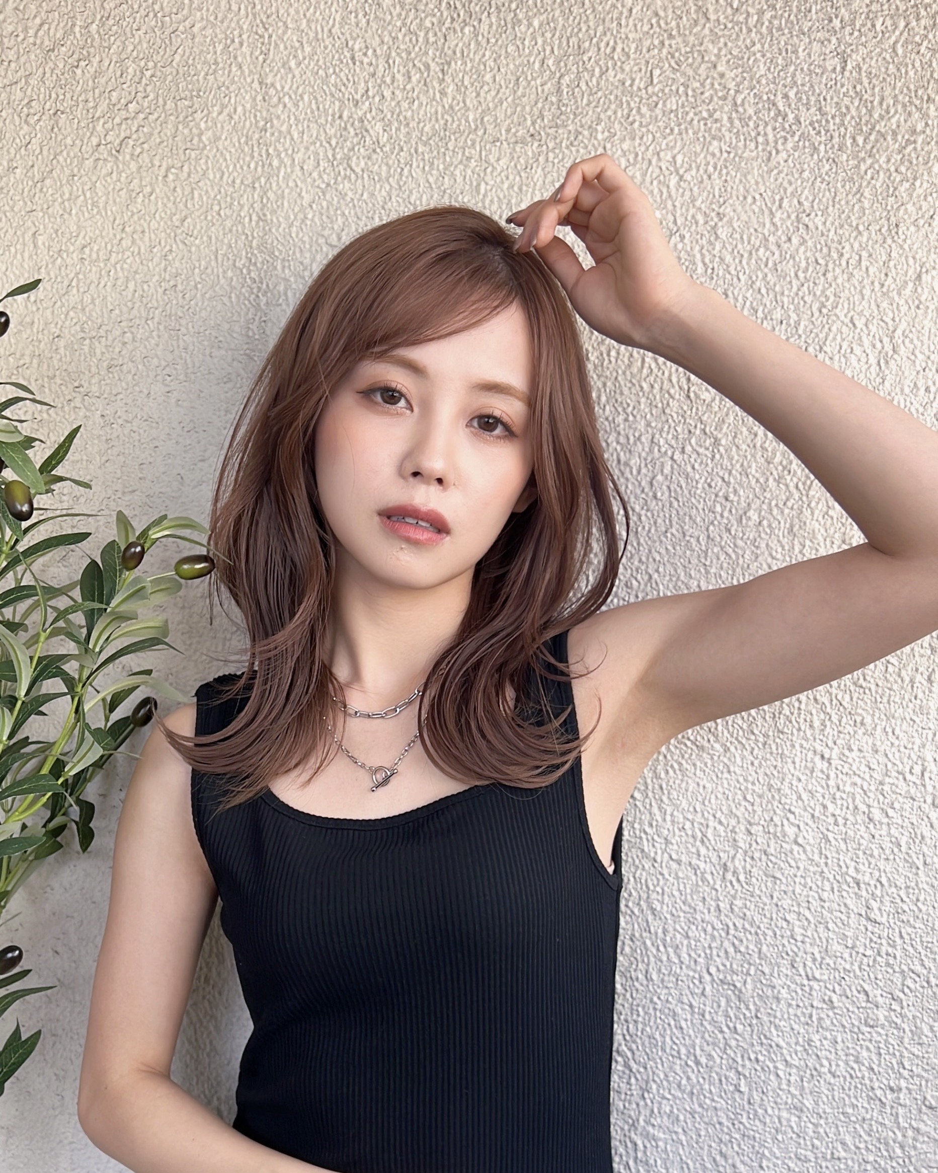 【心斎橋】インフルエンサーなどの有名人も通う人気店！≪未経験・通信生・新卒生歓迎≫≪完全週休2日制≫≪土日休みや連休OK≫≪社会保険完備≫≪営業時間内レッスン可≫≪デビューまで最短1年≫豊富な知識と経験のあるスタッフからマンツーマンでのレッスンを受けられます！「REAL 心斎橋（レアルシンサイバシ）」からアシスタント（美容師）の求人☆★