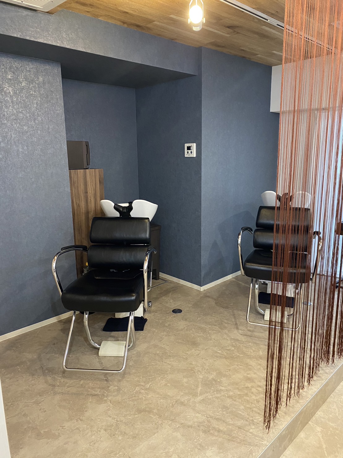 【大阪梅田】≪SNS撮影サポートあり≫≪自由出勤≫≪17時までの時短勤務OK≫≪カットカラー2時間枠≫≪単価9000円以上のため月収50万円以上も目指せる≫業務委託には珍しい交通費支給あり！スタイリストオンリーサロン「Lyric  by  SCALE（リリックバイスケール）」からスタイリスト（美容師）の求人☆★