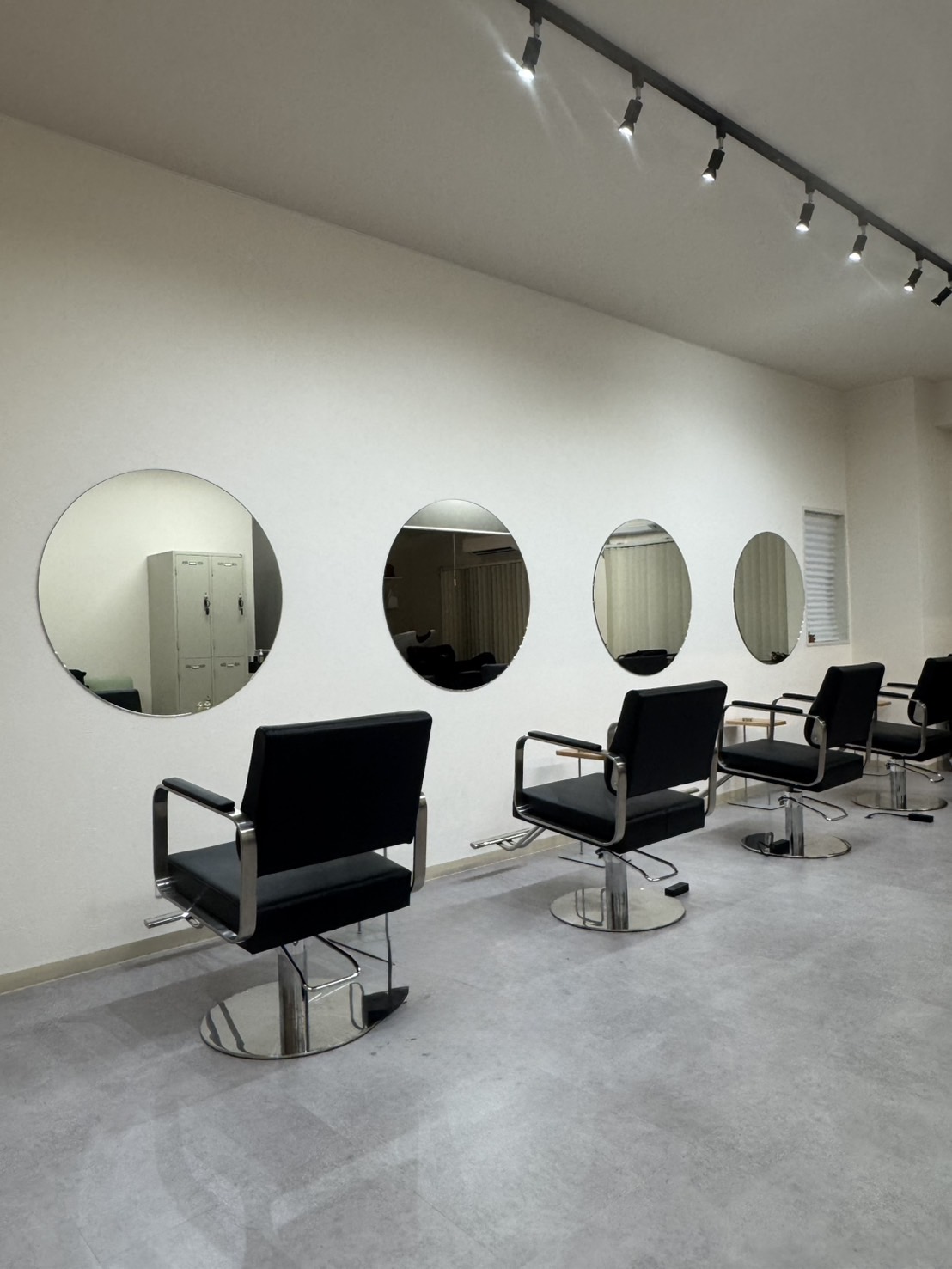 SCALE 207（スケール ニーマルナナ）