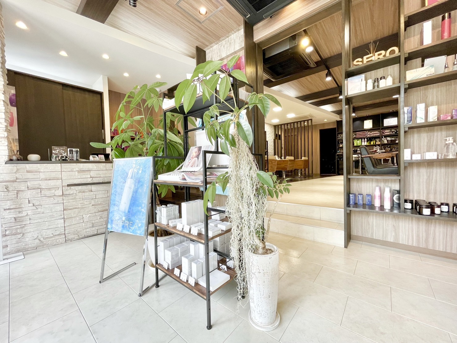 【東姫路】≪社会保険完備≫≪土日休みOK≫≪未経験・通信生・新卒生歓迎≫髪質改善やケアカラーが人気!丁寧なカウンセリングをしているため、お客様ひとりひとりに合った商材をご提案できます!「Hair Salon SERO(ヘアーサロンセロ)」からアシスタント(美容師)の求人☆☆