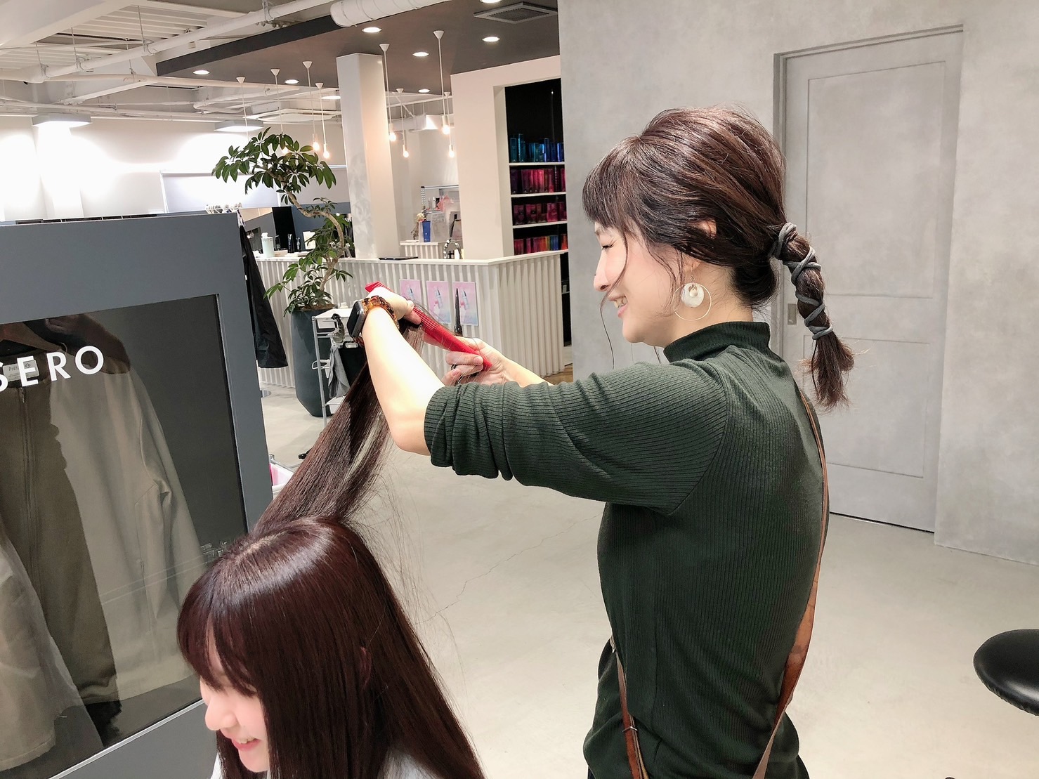 【東姫路】≪社会保険完備≫≪土日休みOK≫≪未経験・通信生・新卒生歓迎≫髪質改善やケアカラーが人気!丁寧なカウンセリングをしているため、お客様ひとりひとりに合った商材をご提案できます!「Hair Salon SERO(ヘアーサロンセロ)」からアシスタント(美容師)の求人☆☆