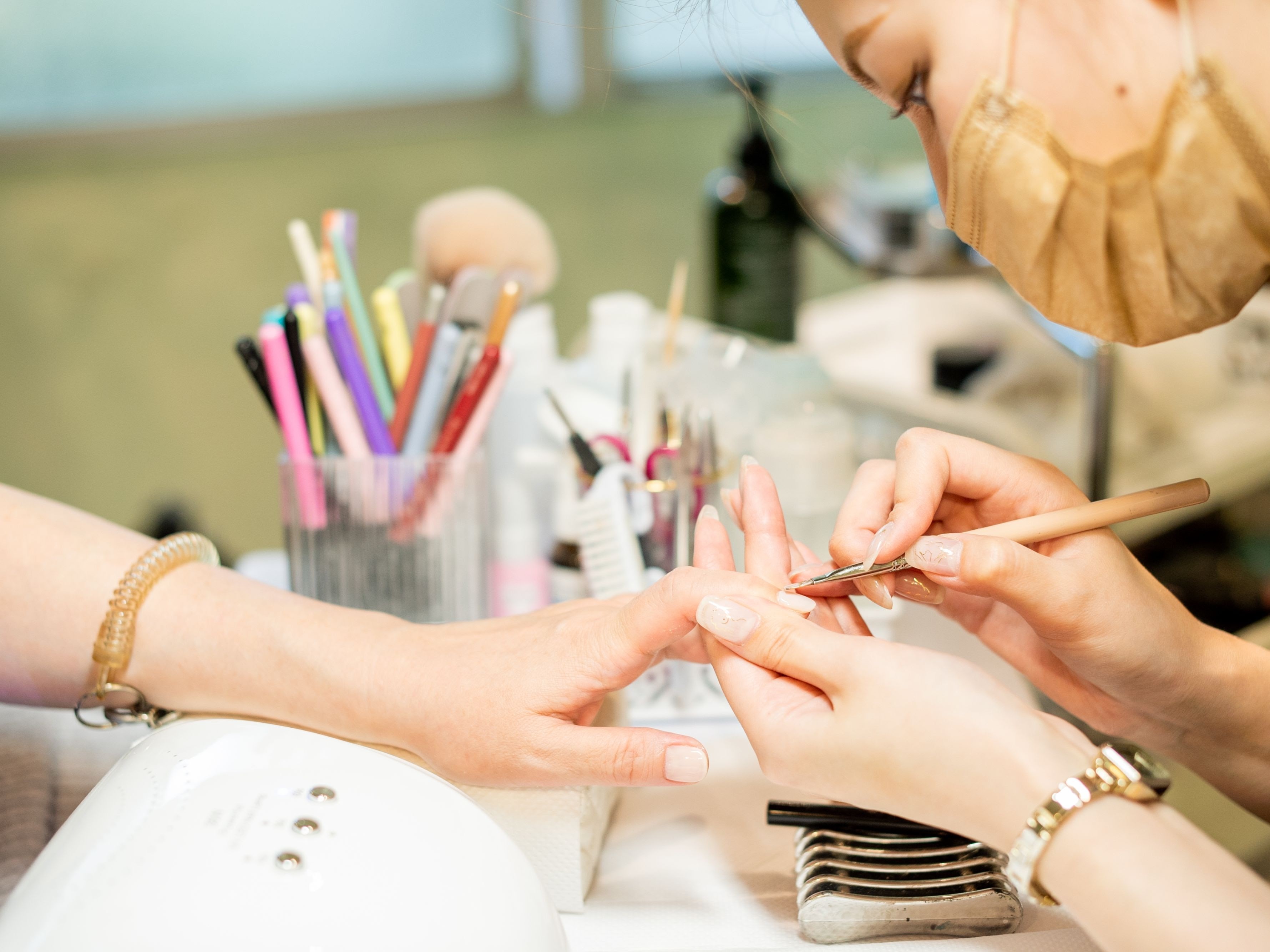 【吉祥寺】≪完全週休2日制・社会保険完備≫時代に合った労働環境で長く安心して勤務できる環境が整っています!生涯雇用を掲げるトータルビューティーサロン「Reir 吉祥寺(レイールキチジョウジ)」からネイリスト(ネイル)の求人★☆