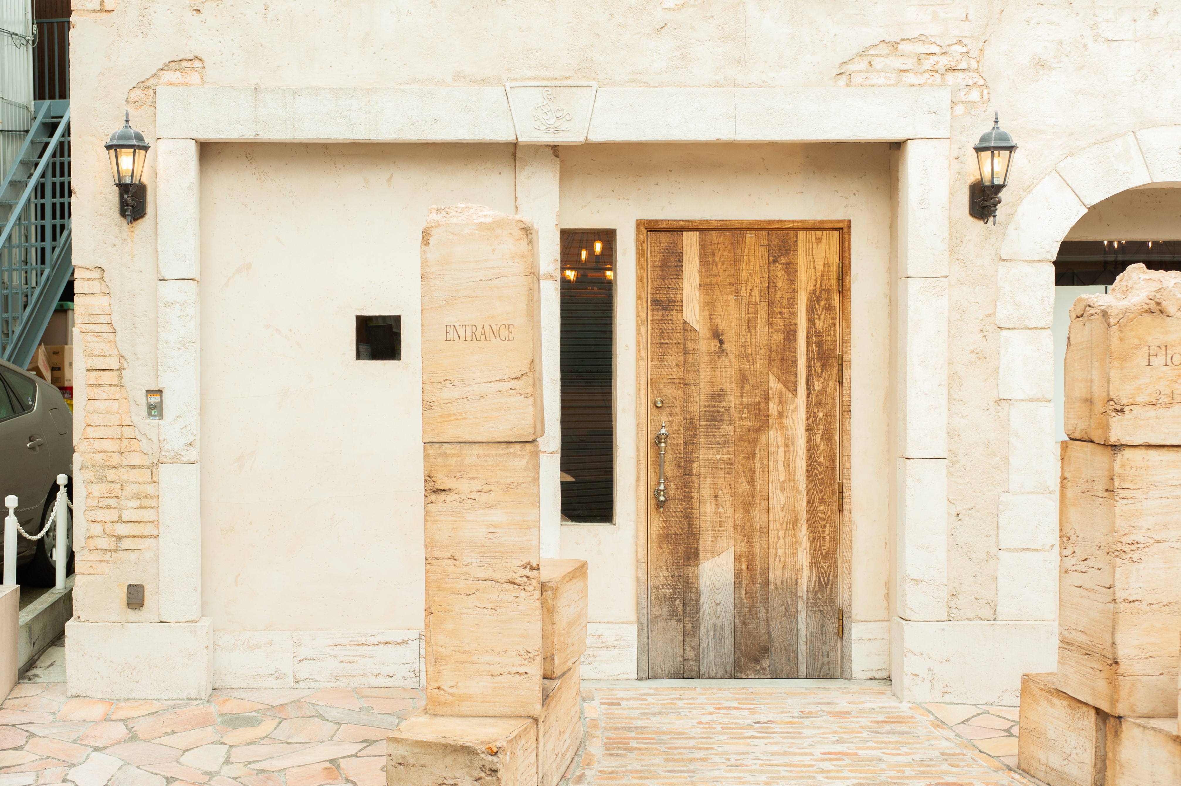 【上大岡】≪完全週休2日制・社会保険完備≫時代に合った労働環境で長く安心して勤務できる環境が整っています！幅広いメニュー展開も魅力！生涯雇用を掲げるトータルビューティーサロン「Flor 上大岡（フロール カミオオオカ）」からネイリスト（ネイル）の求人★☆