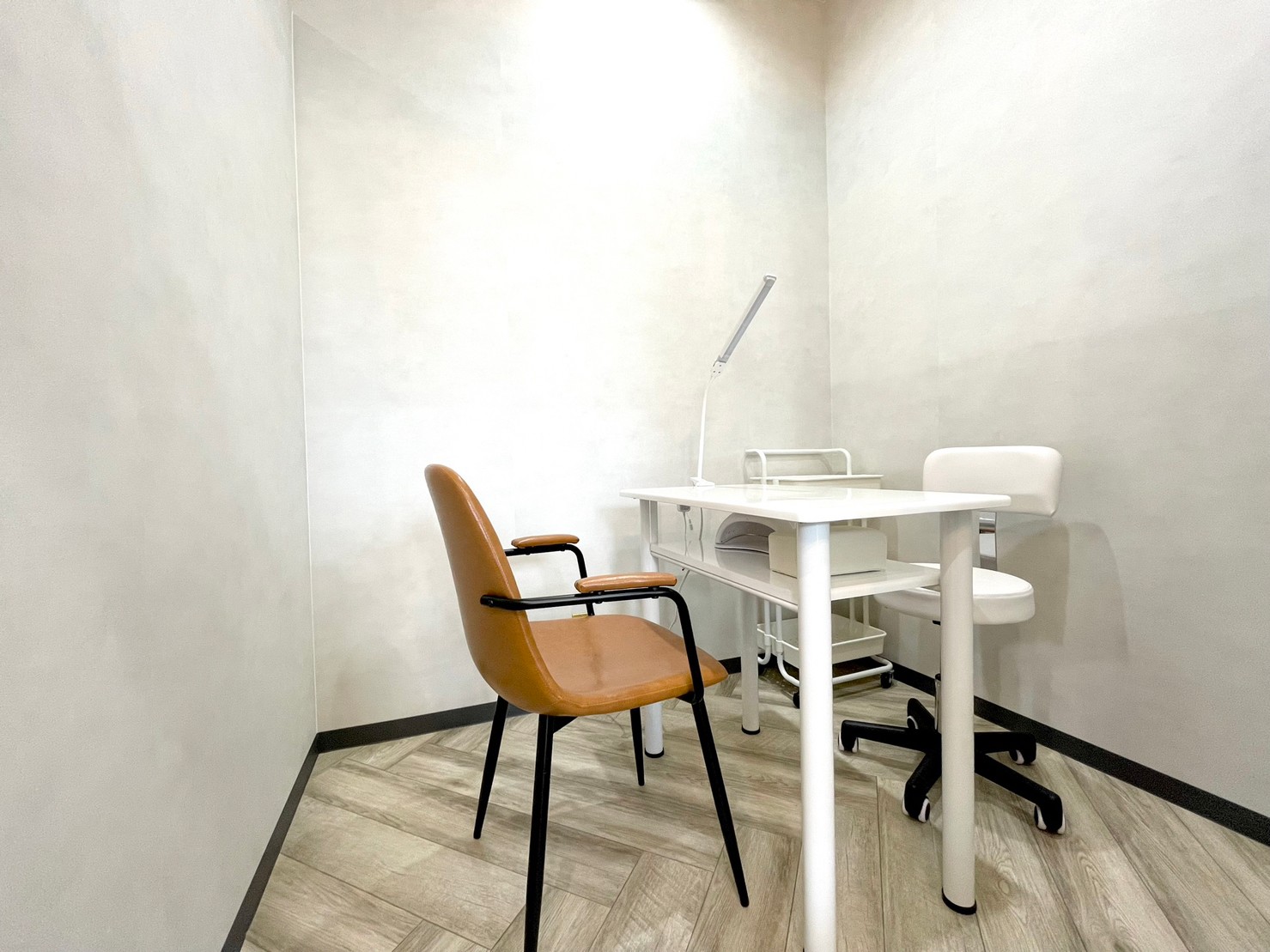 【手柄】≪シェアサロン≫≪面貸し≫≪完全自由出勤≫≪土日休みOK≫豊富な料金システムから選べる！好きな時に好きなだけ働けます！「share salon H（シェアサロンエイチ）」からネイリストの求人☆★