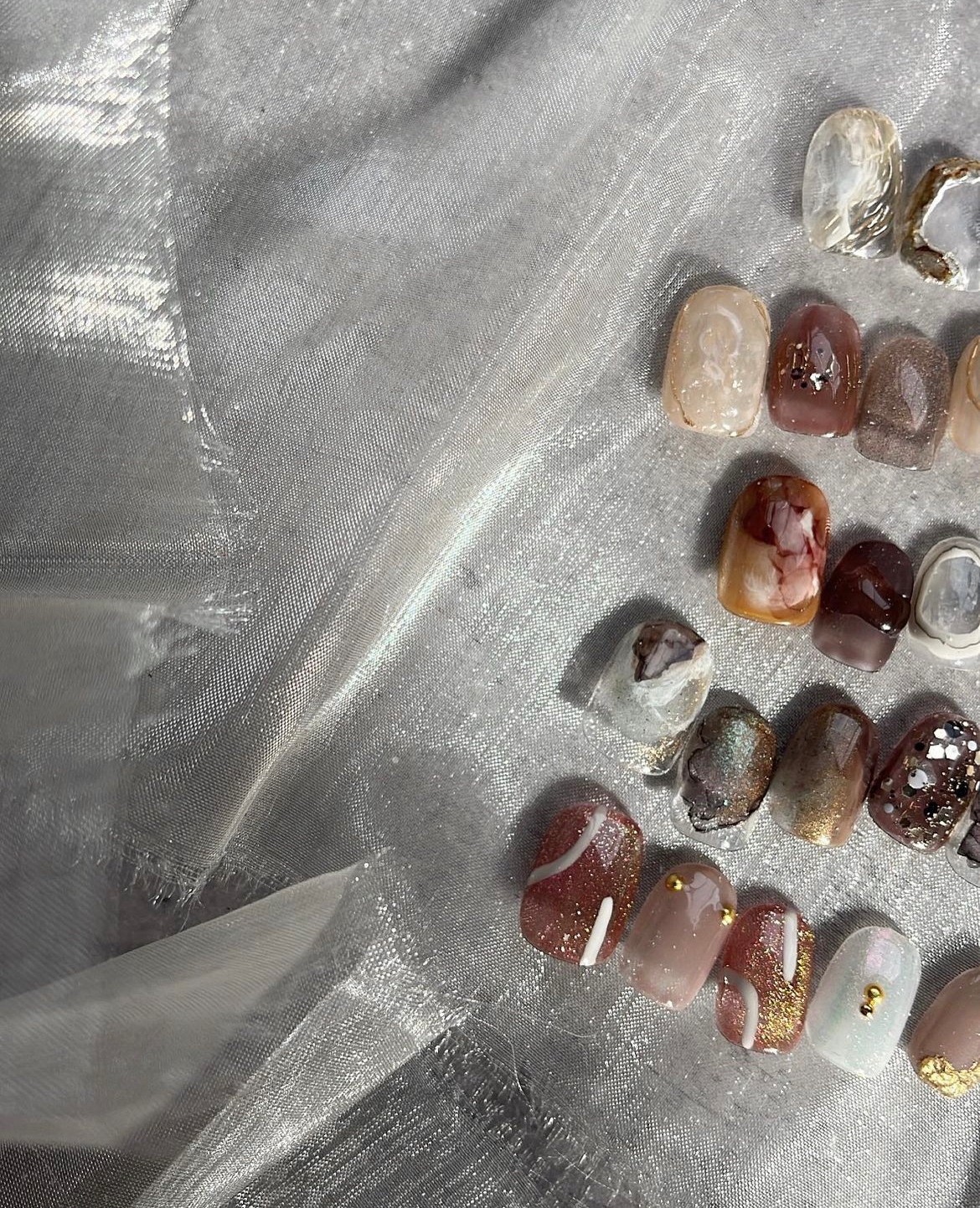 【和泉府中】≪社会保険完備≫≪休憩1時間保障≫≪20時までに退勤OK≫≪土日休み相談可能≫スタッフがそれぞれの個性を活かして活躍するサロン！デザインや商材の規定はなく、トレンドや自分が興味のあるものを取り入れることができます！一緒にサロンを作っていきましょう！「Blanche（ブランシュ）」からネイリスト（ネイル）の求人☆☆