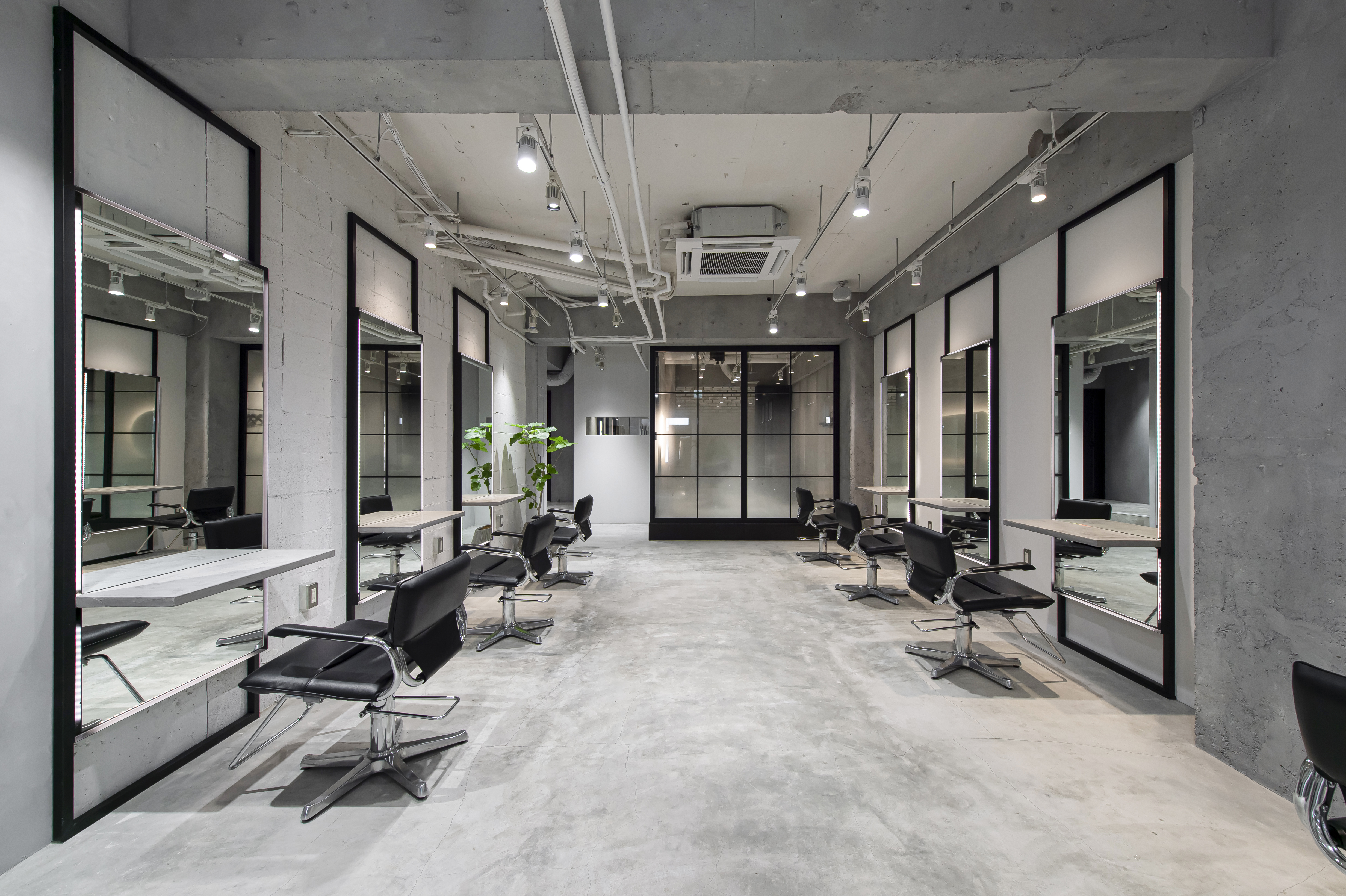 【柏駅】≪完全週休2日制≫≪社会保険完備≫≪土日休み取得可能≫≪営業時間内レッスンOK≫≪1年以内でスタイリストデビュー可能≫大人気トリートメントでの髪質改善が人気のサロン!充実した教育システムと抜群の集客力!「BEAUTECONCIER 柏店(ボーテコンシェルカシワテン)」からアシスタント(美容師)の求人★☆