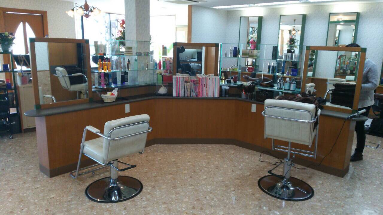 【有松】◆社会保険完備◆希望者はヘアー以外の技術習得も可能なトータルビューティーサロン！スタッフさんの幸せを第一に考え、ライフステージが変わっても活躍し続けられる環境を整えています！「cn nakao 緑本店（シーエヌナカオミドリホンテン）」からスタイリスト（美容師）の求人☆★