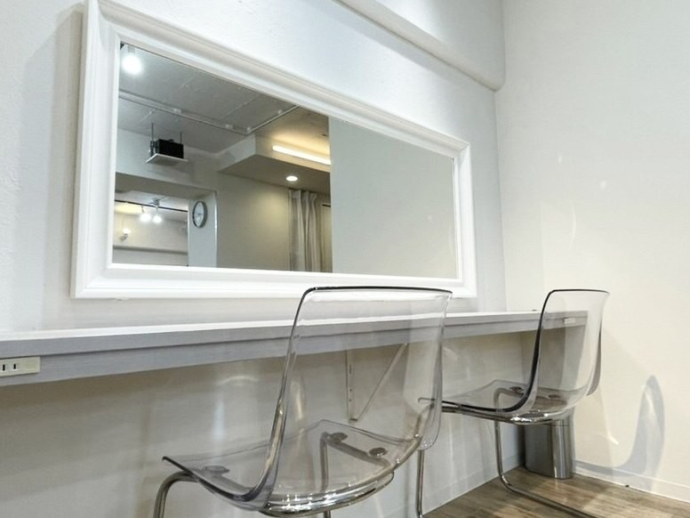 【茶屋町】≪歩合40%還元≫≪完全週休2日制≫≪社会保険完備≫≪月2回まで土日休みOK≫≪有給消化率100%≫≪社会保険完備≫技術特化型、高単価サロン!文句なしの高待遇!長く働ける環境づくりをしています!「ioe 茶屋町(イオエチャヤマチ)」からスタイリスト(美容師)の求人☆★