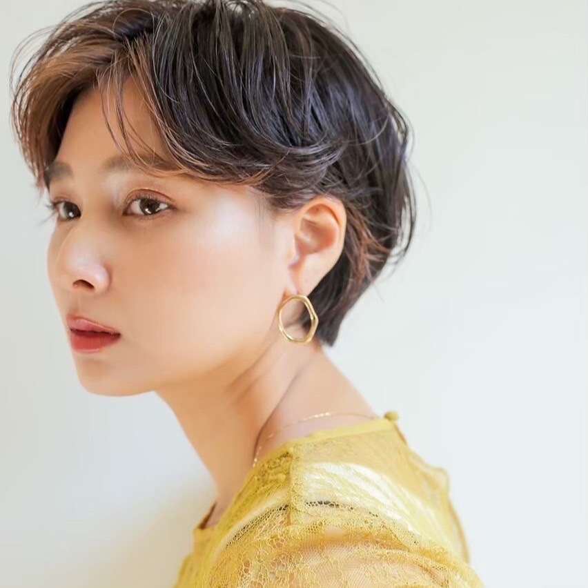 【元町】≪完全週休2日制≫≪土日休み月2回までOK≫≪有給消化率100%≫≪社会保険完備≫≪20時までに退勤可能≫≪髪色・ネイル規定なし≫≪有給休暇あり≫文句なしの高待遇サロン！女性が働きやすい環境を目指しています！「yur 元町（ユルモトマチ）」からアイリスト（まつげエクステ・まつげパーマ・アイブロウ）の求人☆☆