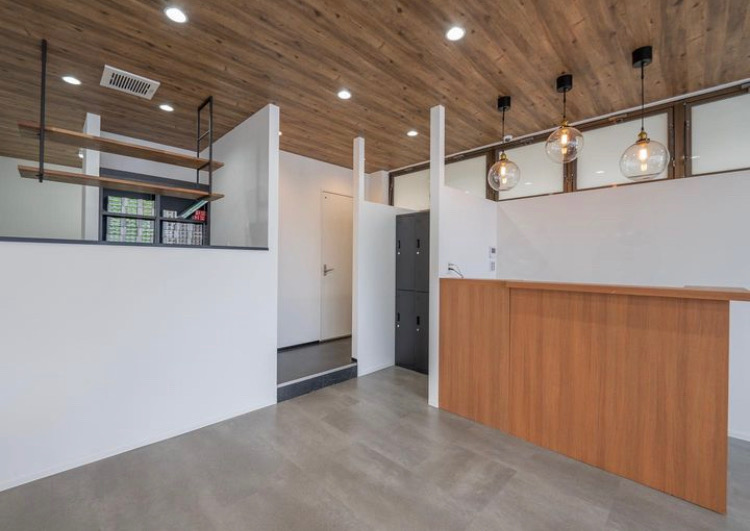 【古志原】≪完全週休二日制・社会保険完備・業務委託も募集中≫デザインカラーのお客様も多数ご来店！集客好調のヘアサロン「charme hair 松江店（シャルムヘアーマツエテン）」からスタイリスト（美容師）の求人☆★