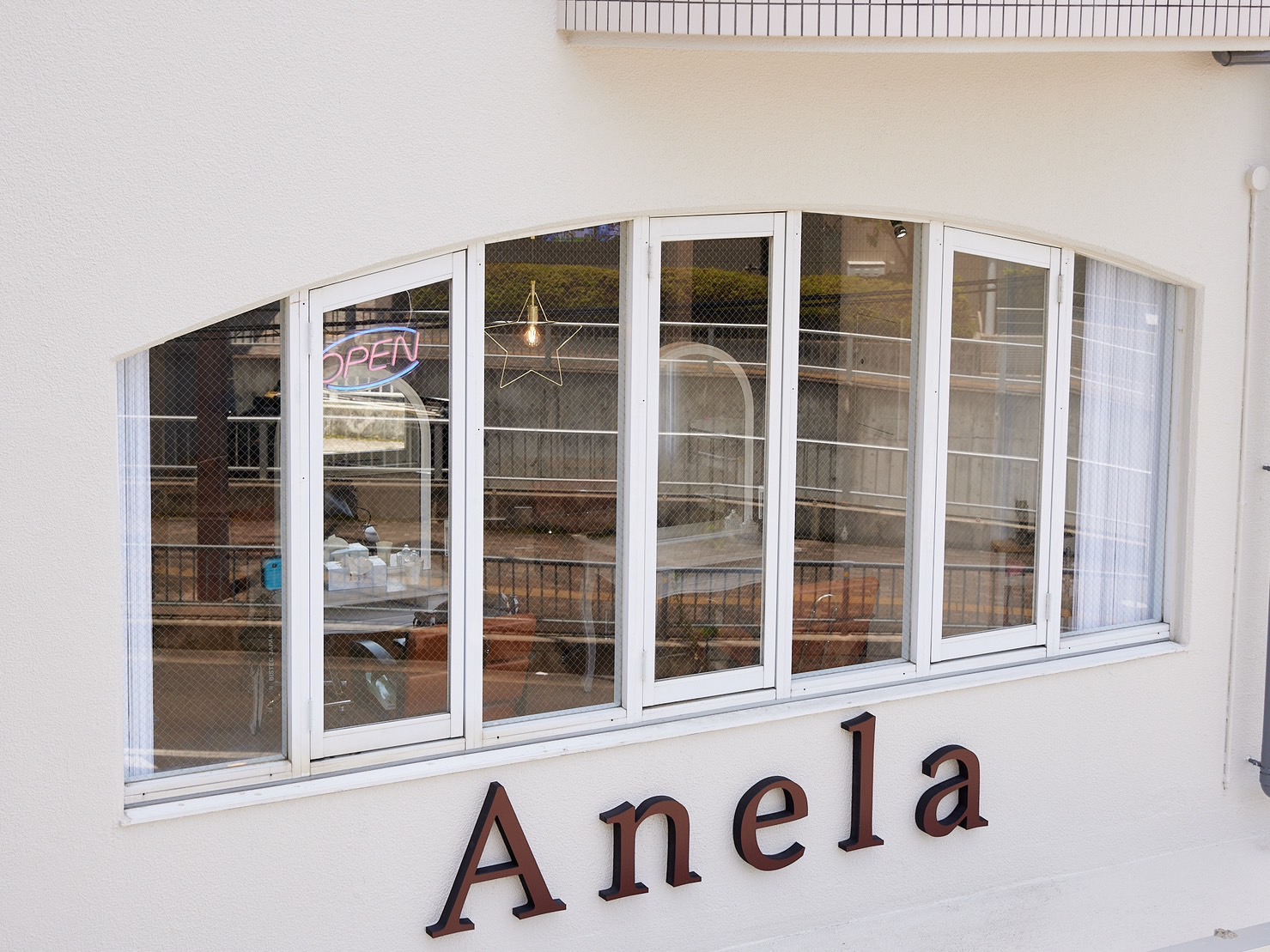 【千里丘】スタッフの人生を本気で考えてくれるオーナーさん!!美容師人生楽しくなります!スタッフの頑張りは3ヶ月毎に給与に還元!!勤務出勤・勤務時間が選べるサロンです「Mili hair Anela(ミリヘアーアーネラ)」からアシスタント(美容師)の求人★☆