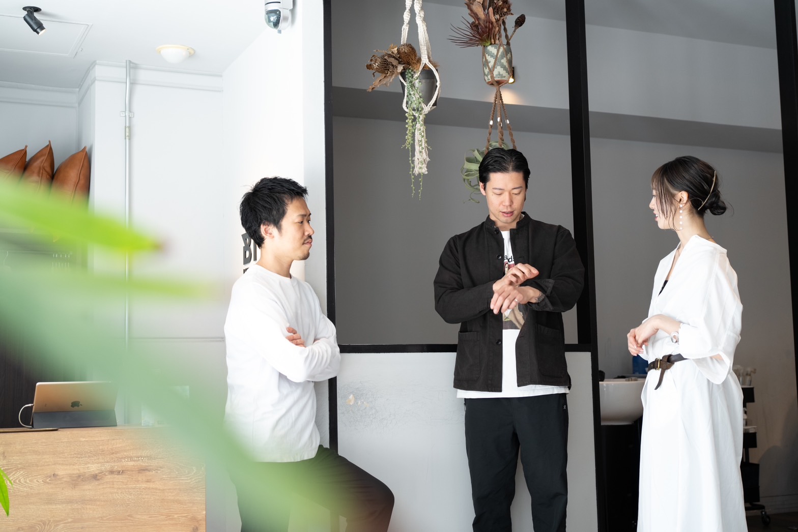 【谷町六丁目】≪社会保険完備≫≪完全19時退勤≫≪マンツーマン接客≫≪スタイリストオンリー≫幅広い年齢層から人気のサロン！無駄な時間を減らし、ワークライフバランスの実現を目指しています！「Hair salon BITA（ヘアーサロンビータ）」からスタイリスト（美容師）の求人☆★