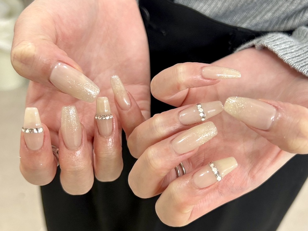 【町田】≪月8日休み≫≪社会保険完備≫≪独立支援制度あり≫働きやすい好条件のサロン！頑張りがお給料としてしっかり還元されます！「I nails 町田店（アイネイルズマチダテン）」からネイリスト（ネイル）の求人☆★