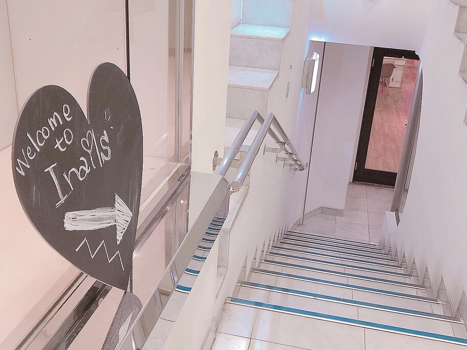 【京都河原町】≪社会保険完備≫≪月8日休み≫≪独立支援制度あり≫サロン選びに不安がある方にオススメ！頑張りがお給料としてしっかり還元されます！働きやすく好条件のサロン「I nails 四条河原町店（アイネイルズシジョウカワラマチテン）」からネイリスト（ネイル）の求人☆★