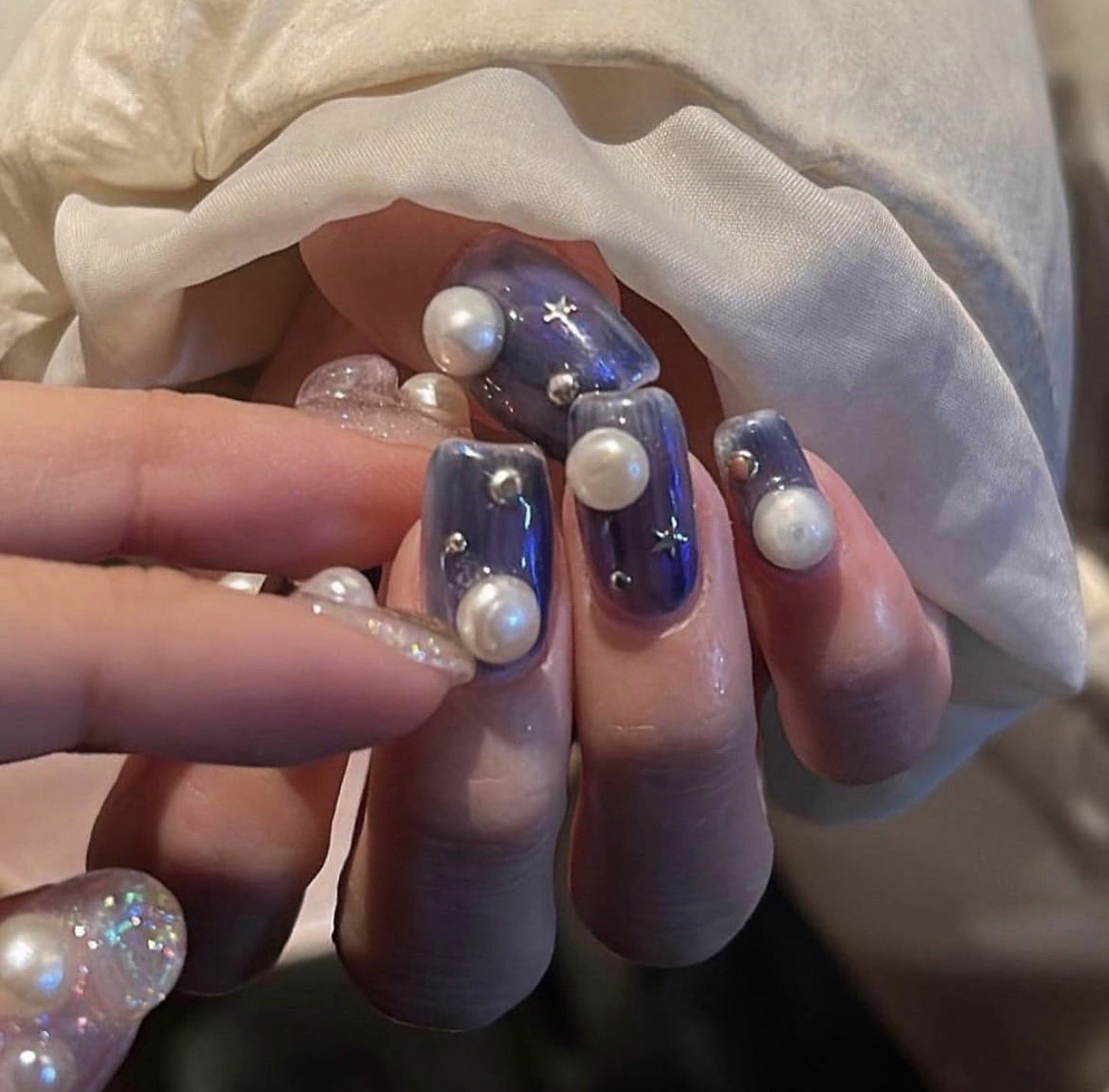 【恵比寿】≪月8日休み≫≪社会保険完備≫≪独立支援制度あり≫頑張りがお給料としてしっかり還元されます！大人かわいい空間のサロン！「Jemiy nail（ジェミー ネイル）」からネイリスト（ネイル）の求人☆★