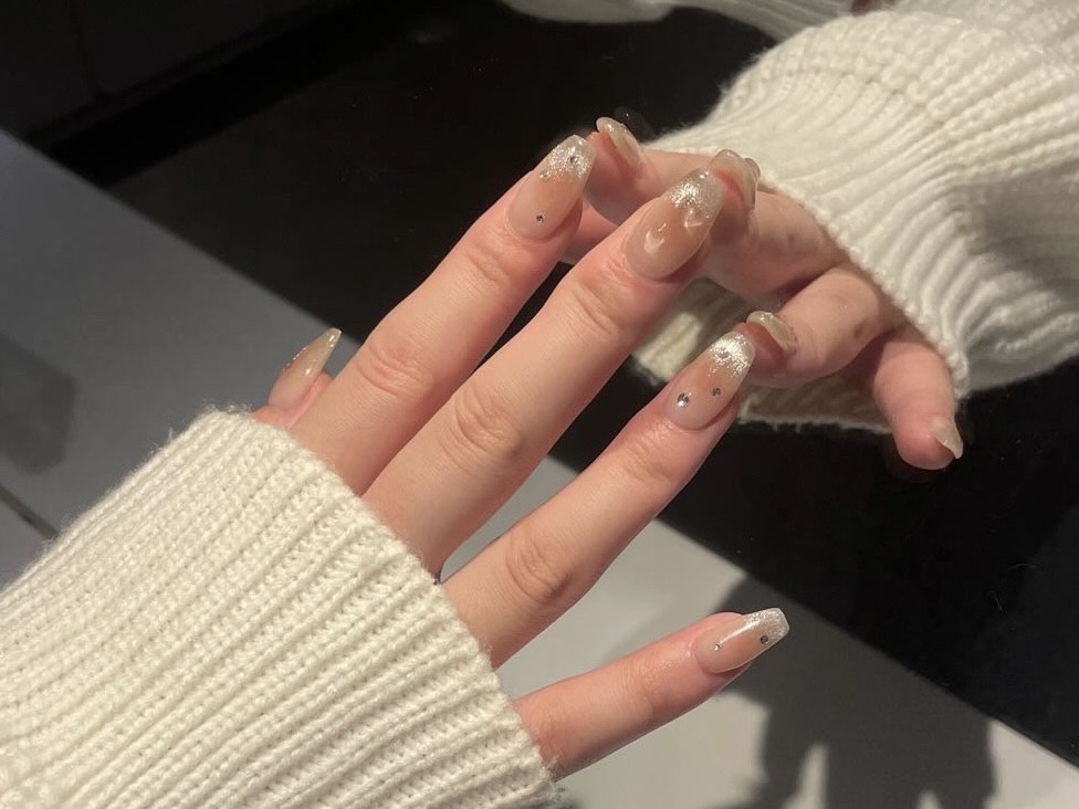 【赤坂】≪社会保険完備≫≪月8日休み≫≪昼食手当あり≫安心の研修体制が充実！サロン選びに不安がある方にオススメの働きやすく好条件サロン「NAIL MAISON 天神店（ネイルメゾンテンジンテン）」からネイリスト（ネイル）の求人☆★