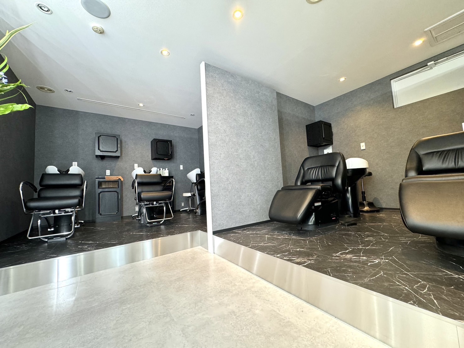 【心斎橋】≪社会保険完備≫≪日曜休みOK≫髪質改善、トレンドカラー特化サロン！頑張りがしっかり反映される高待遇で働きやすい環境！夢を持って一緒に働いてくれる方大歓迎！「Ardore fiero shinsaibashi（アルドーレフィエロシンサイバシ）」からスタイリスト（美容師）の求人☆★