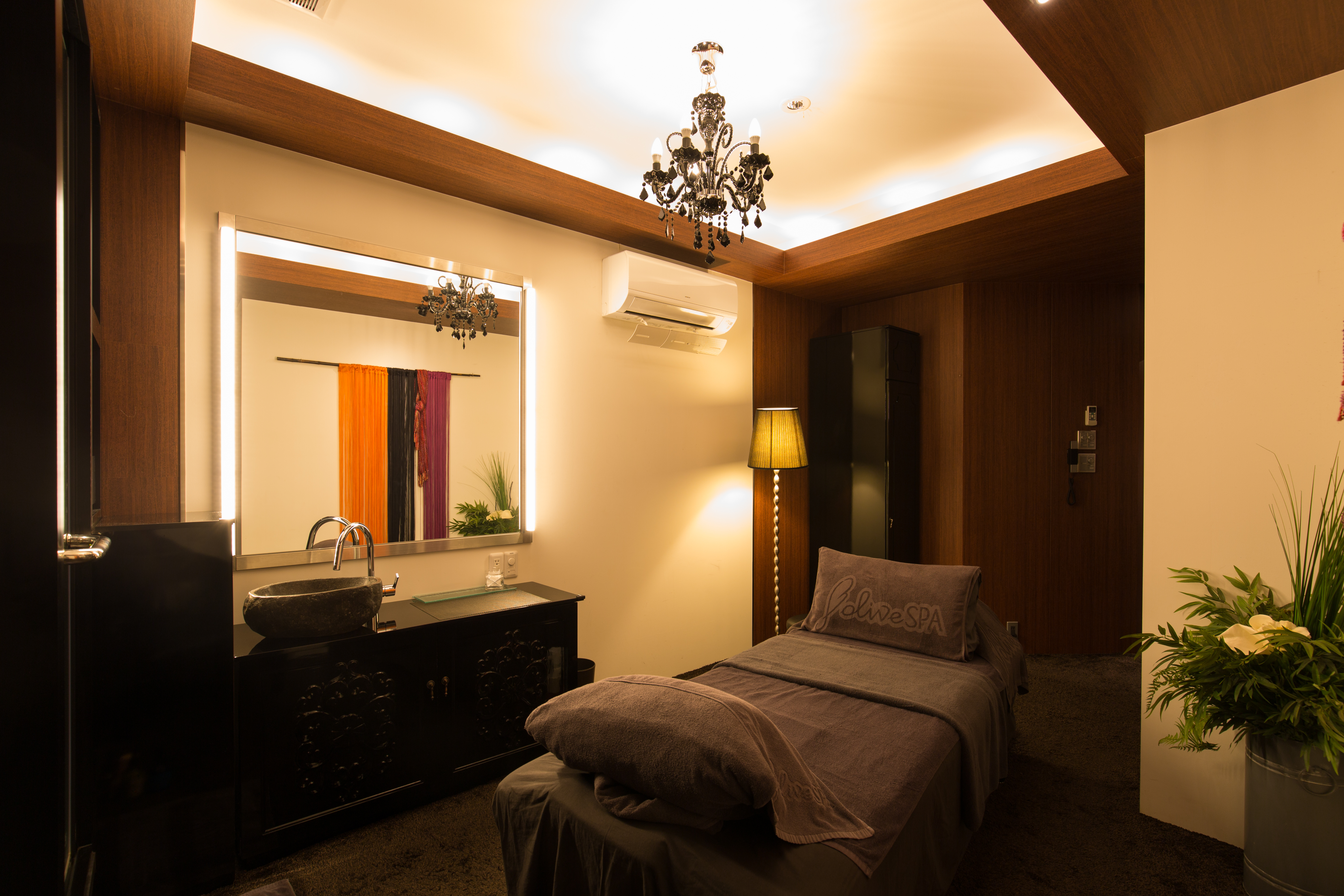 【赤坂】≪社会保険完備・産休育休実績多数・充実の福利厚生≫未経験者大歓迎！未経験からでも一流のセラピストになれる環境があります。高単価でひとり一人のお客様を大切に働けますよ！「OLIVE SPA PANTHEON 赤坂店（オリーブスパパンテオンアカサカテン）」からセラピストの求人☆☆