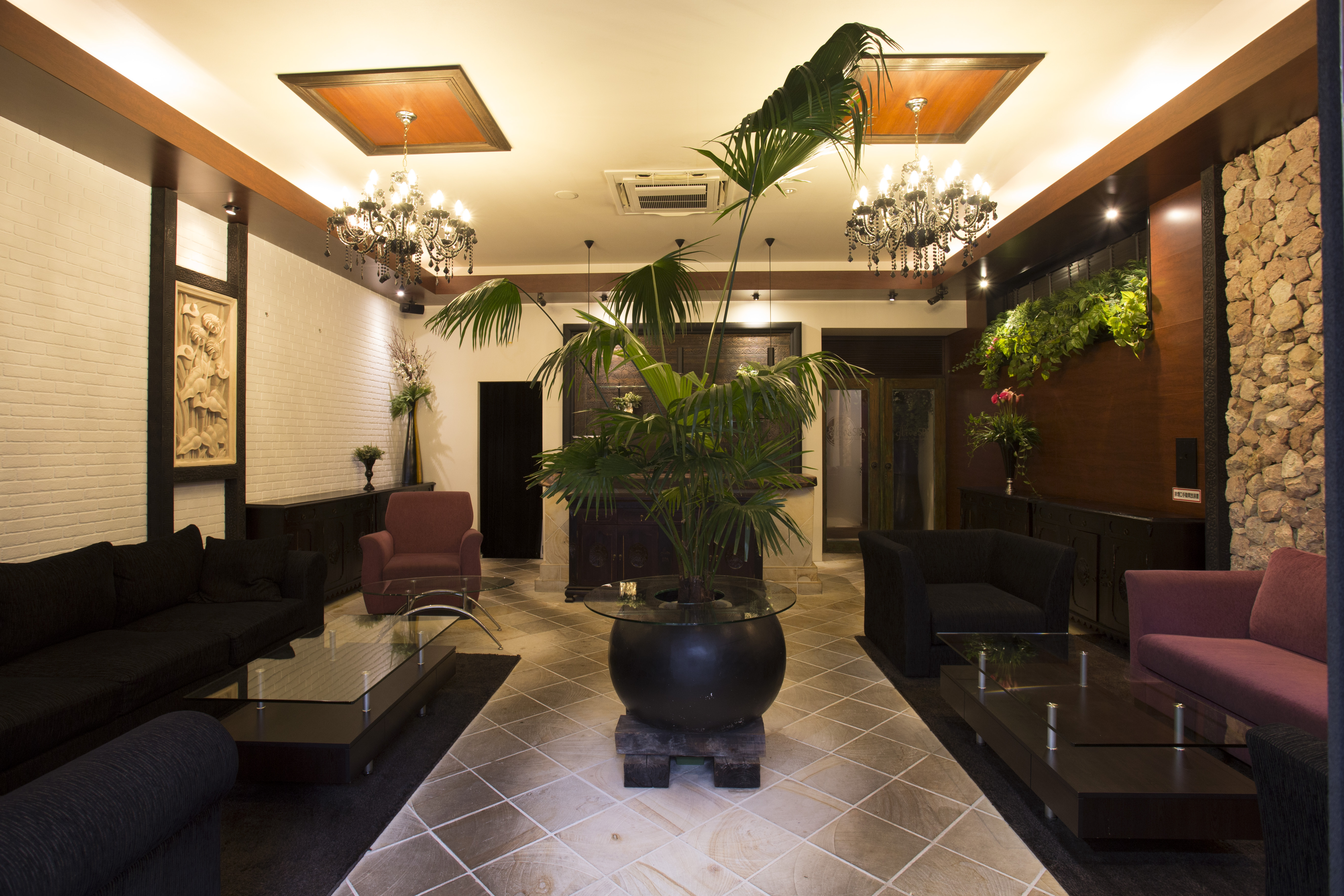 【元町・中華街】≪社会保険完備・産休育休実績多数・充実の福利厚生≫未経験者大歓迎!未経験からでも一流のセラピストを目指せます。高単価でひとり一人のお客様を大切に出来る環境です!「OLIVE SPA 横浜元町中華街店(オリーブスパ ヨコハマモトマチチュウカガイテン)」からセラピストの求人☆☆