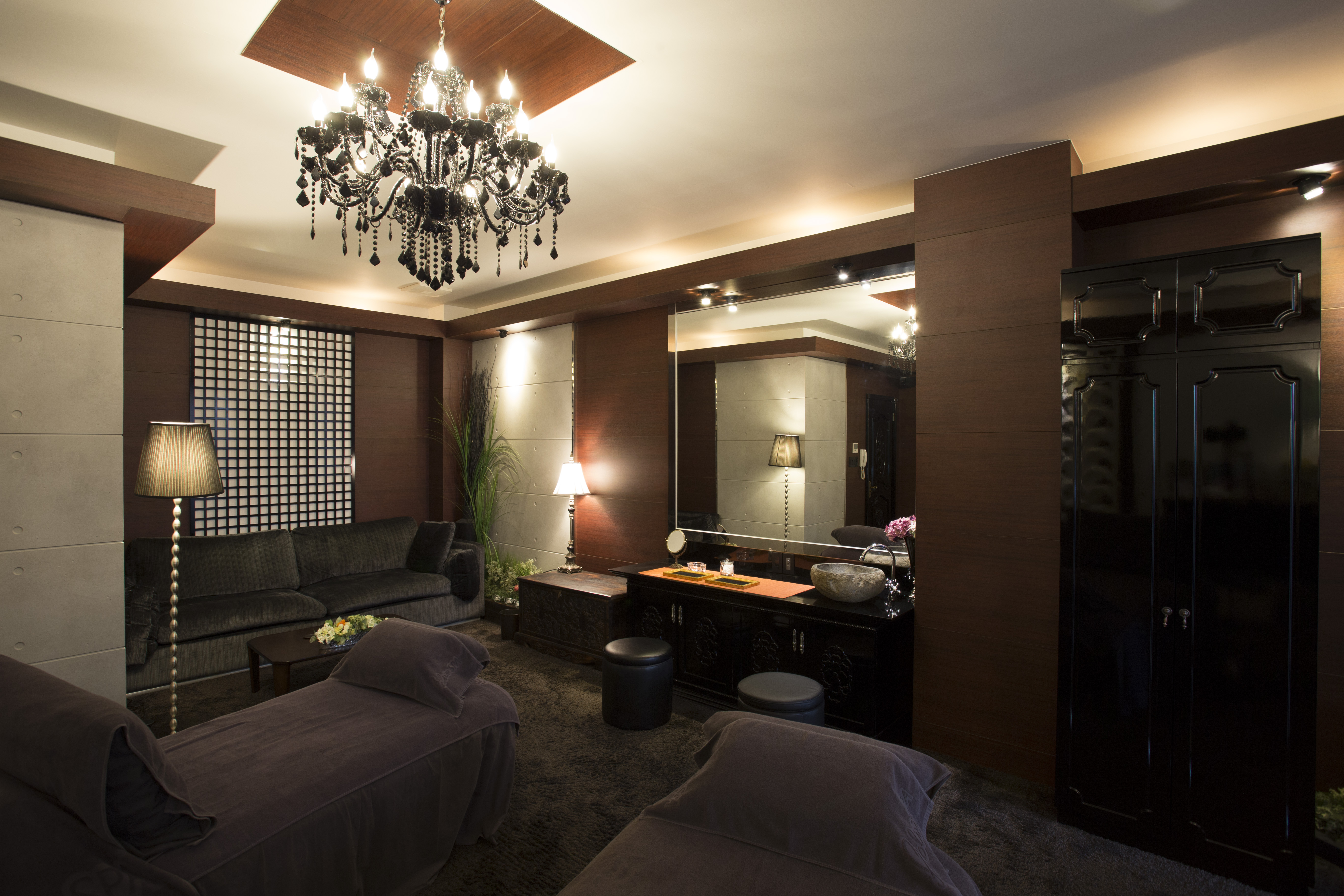 【天神南】≪社会保険完備・産休育休実績多数・充実の福利厚生≫充実の研修で未経験の方でも一流のセラピストになれる環境を用意。高単価でひとり一人のお客様を大切に出来る環境が人気！「OLIVE SPA PANTHEON 西中洲店（オリーブスパパンテオンニシナカステン）」からセラピストの求人☆☆