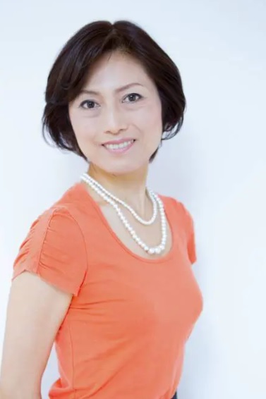 【津嘉山】≪完全週休二日制・小規模少人数制・平均退勤時間18時頃≫なが～くお仕事したい方にオススメ！！経験豊富なスタッフさんがお客さま一人ひとりの髪の状態を丁寧にカウンセリングし、高品質な薬剤とテクニックで艶のある綺麗な髪の毛へと導いていきます！！アットホームヘアサロン「hair feliz（ヘアーフェリース）」からスタイリスト（美容師）の求人☆★☆