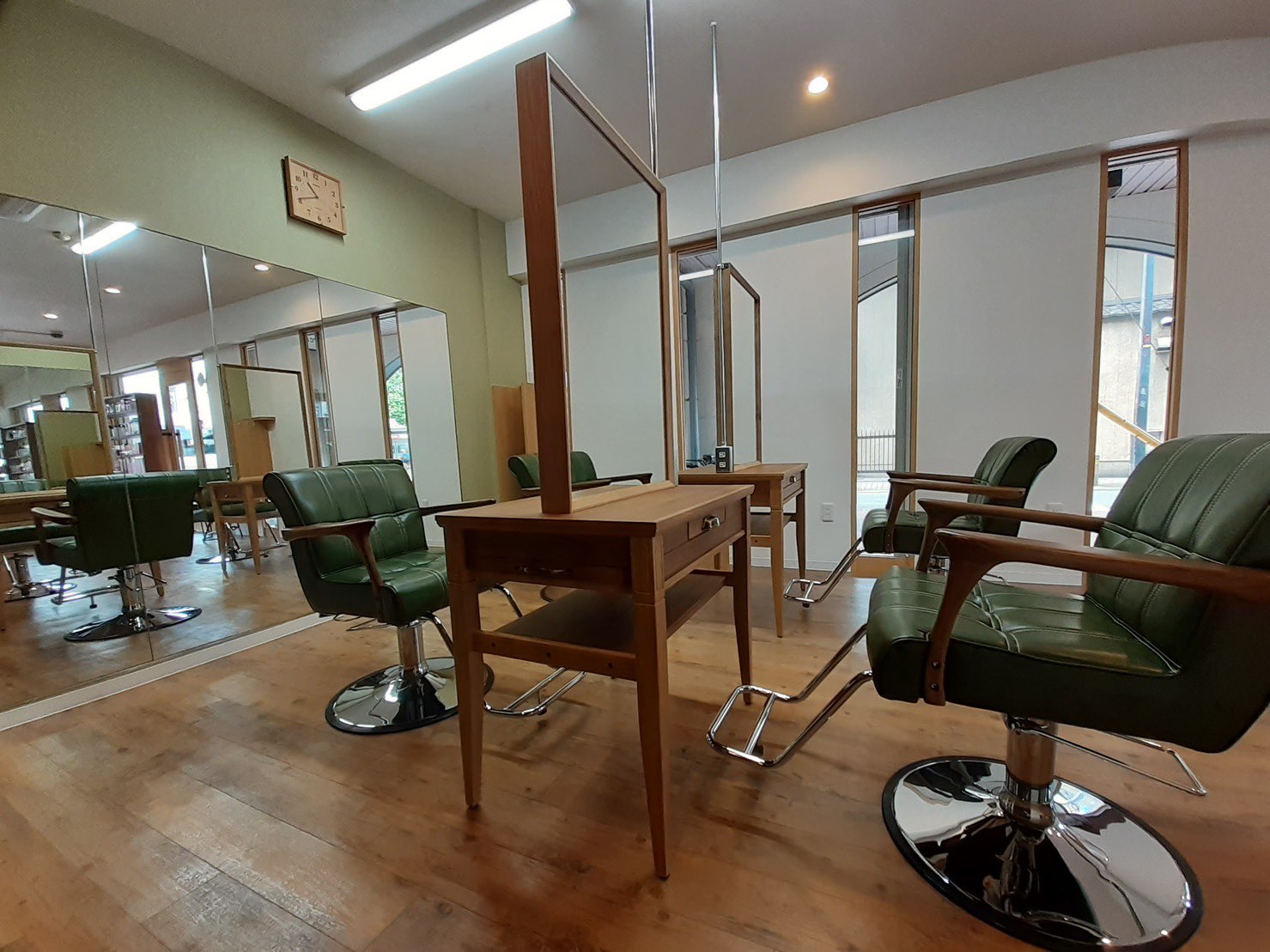 【針中野】≪土日休み相談OK≫ライフスタイルに合わせた働き方が可能です!今までの美容師の経験を活かして働ける環境です!「Arch hair(アーチ ヘアー)」からスタイリスト(美容師)の求人☆★