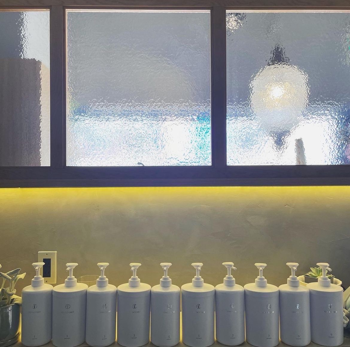 【姪浜駅】≪完全週休二日・全席半個室・単価1万円超え≫小規模少人数でお客様に関わります。無駄なミーティング等一切なし、サロンワーク中心でお客様の笑顔をつくります。髪質改善に自信があるヘアサロン「Daylu(デイル)」からアシスタント(美容師)の求人☆★