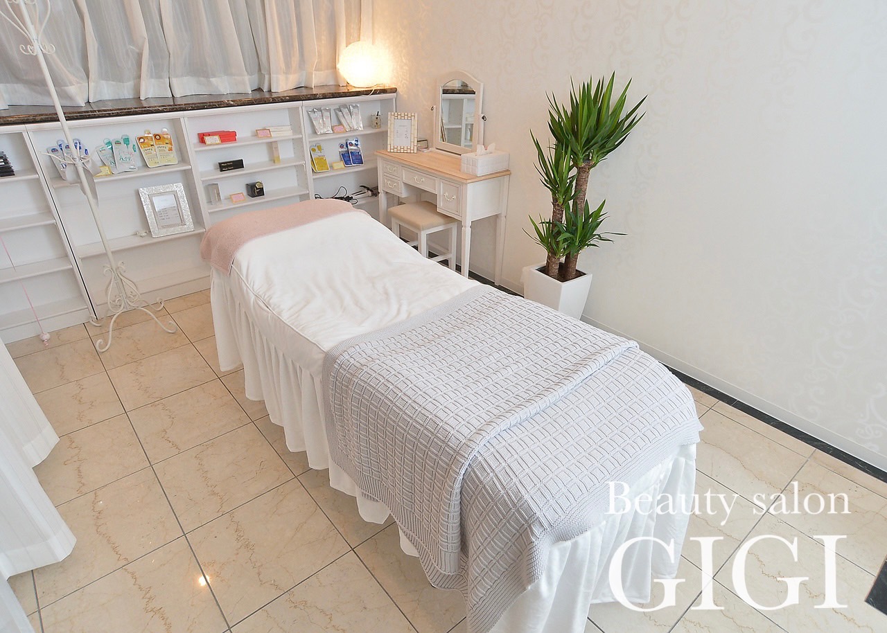 【北新地】≪正社員or業務委託≫≪土日休みOK≫≪総売上60％還元＆最低保障給あり≫≪自由出勤≫≪施術時間の規定なし≫≪顧客の料金設定自由≫≪新メニューの導入可能≫≪髪色自由・ネイルOK≫エリアトップクラスの還元率と働きやすさ！どんな希望もまずはご相談ください！「Beauty salon GIGI（ビューティーサロンジジ）」からアイリスト（まつげエクステ・まつげパーマ・アイブロウ）の求人☆☆