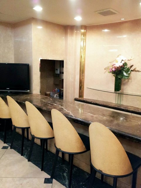 【島之内】≪日曜日定休≫≪営業中レッスンOK≫着付けやヘアセットも学べるので幅広い技術を持った美容師になる事が可能です！「Loisir 86（ロアジールハル）」からアシスタント（美容師）の求人☆☆