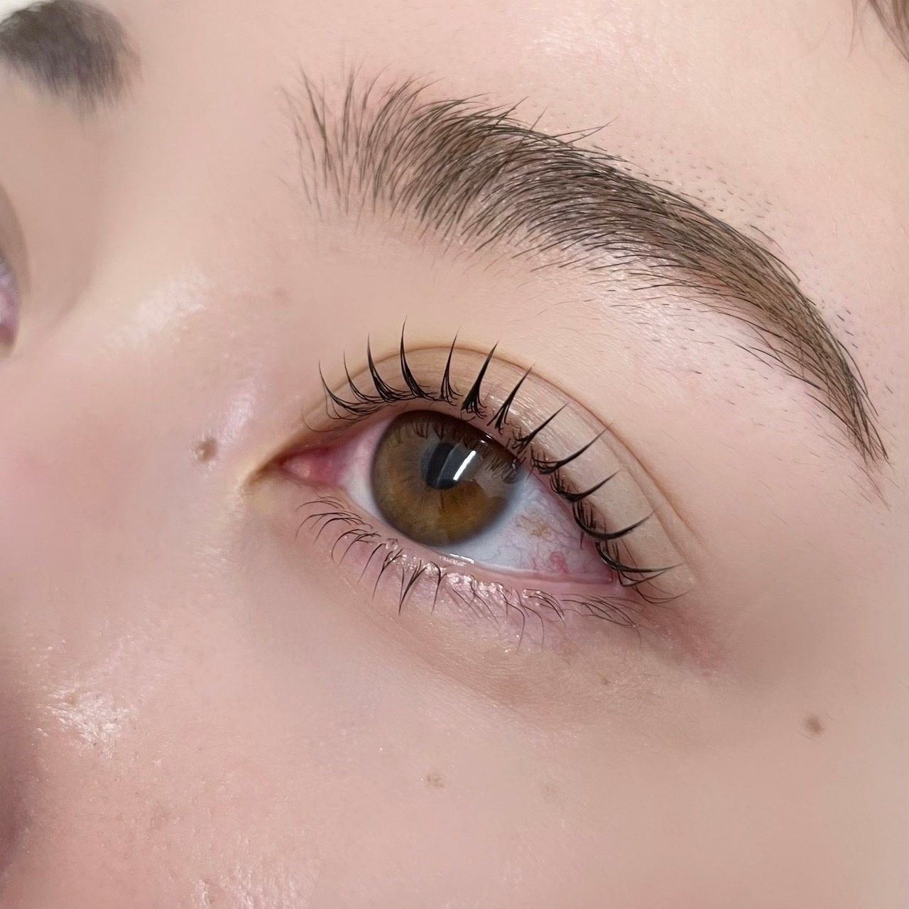 【大名】≪髪型ネイル自由・選べるお休み日数・基本残業無し≫充実した福利厚生のもとプライベートも大切にしながら長く働くことができる環境！幅広いメニューと丁寧なカウンセリングが多くの女性に愛されるサロン「Eyelash Salon Babe（アイラッシュサロンベイブ）」からアイリスト（まつげエクステ・まつげパーマ・アイブロウ）の求人☆☆