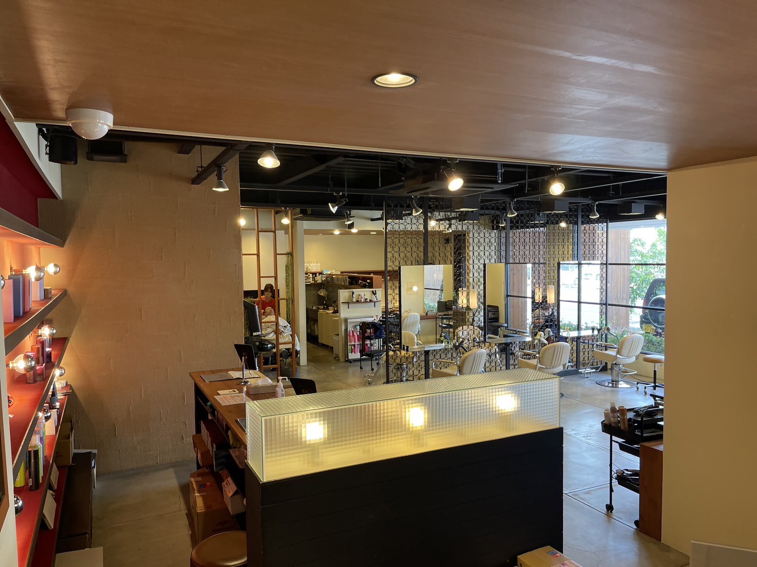 【泉大津】≪週1日勤務からOK≫≪扶養内の勤務OK≫≪16時までに退勤可能≫≪年4回連休あり≫≪産休育休実績あり≫≪社会保険完備≫ママさん美容師が活躍するヘアサロン！あなたの働き方の希望、ぜひご相談ください！「mitis（ミーティス）」からスタイリスト（美容師）の求人★☆