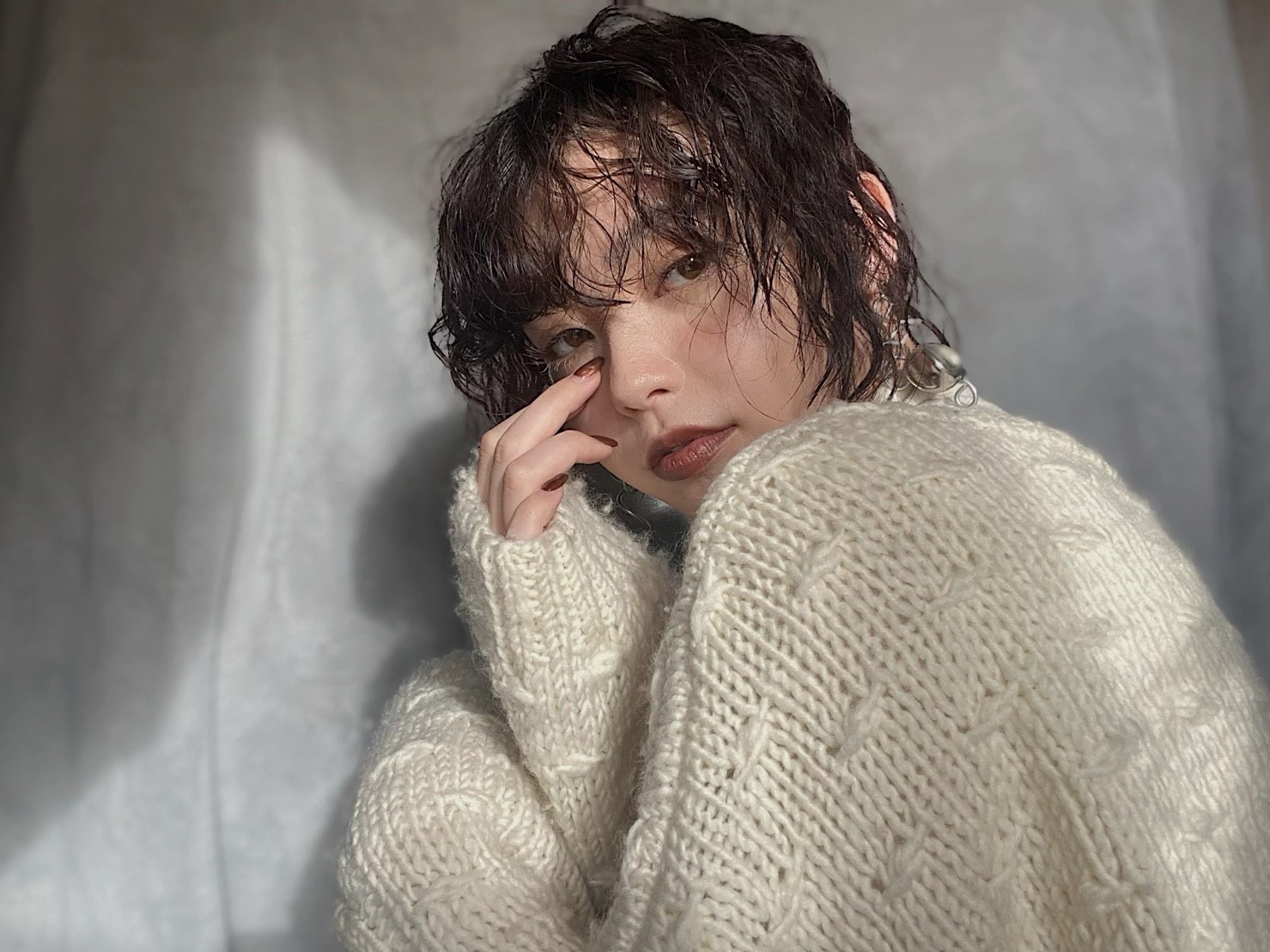 【表参道】≪髪色、ネイル自由≫≪早帰りアリ≫≪まつげパーマが人気≫お客様の骨格に合わせて、理想のアイデザインを提案！一人ひとりに向き合った施術をしたい方にオススメです。しっかり稼ぎたい方＆少人数でアットホームな職場で働きたい方大歓迎！「LIL 表参道（リルオモテサンドウ）」からアイリスト（まつげエクステ・まつげパーマ・アイブロウ）の求人☆☆