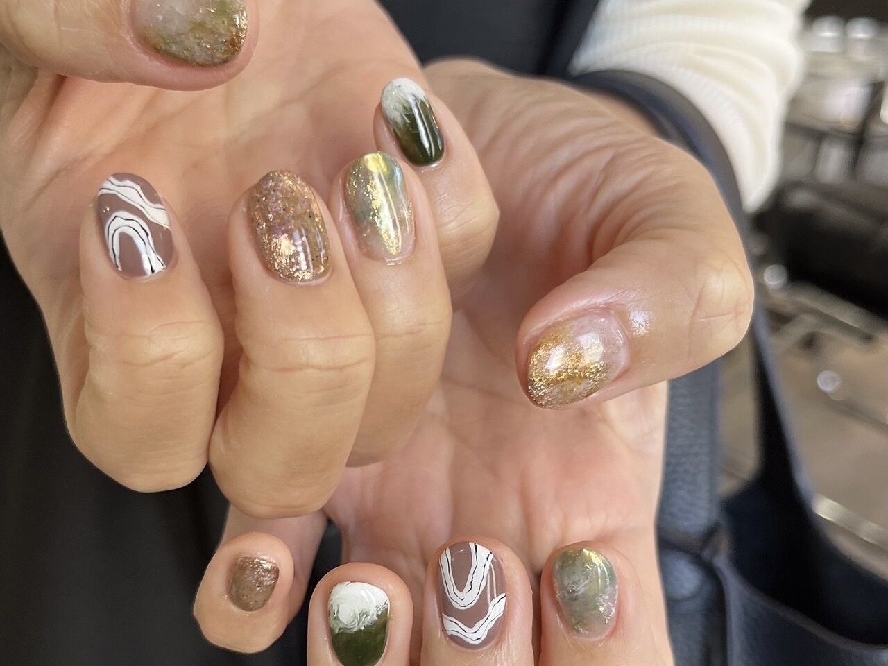 【泉大津駅】≪サロンワーク未経験OK≫≪社会保険完備≫≪土日休み月2,3回までOK≫≪営業時間中レッスン≫≪モデル集めサポートあり≫≪研修中もお給料あり≫≪髪色自由・ネイルOK≫ネイルとアイのトータルビューティーサロン！トレンドを取り入れたニュアンスネイルが人気！「Eden（エデン）」からネイリスト（ネイル）の求人★☆