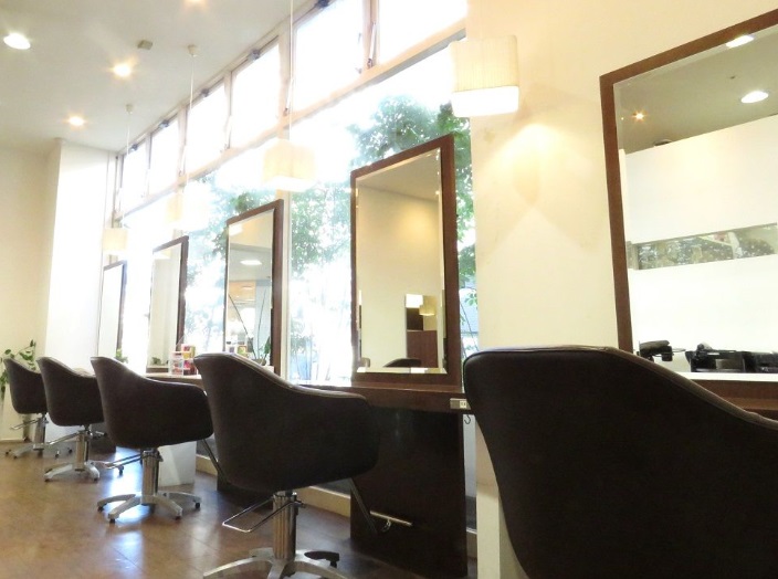 【チャチャタウン小倉】≪休日数の選択OK・社会保険完備・交通費orガソリン代は全額支給≫毎日の仕事を楽しんでもらいたい!そのために充実した福利厚生を整えています!地域のお客様に長く愛されるヘアサロン「CHICCA(キッカ)」からスタイリスト(美容師)の求人★☆