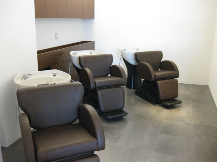 【チャチャタウン小倉】≪休日数の選択OK・社会保険完備・交通費orガソリン代は全額支給≫毎日の仕事を楽しんでもらいたい!そのために充実した福利厚生を整えています!地域のお客様に長く愛されるヘアサロン「CHICCA(キッカ)」からスタイリスト(美容師)の求人★☆