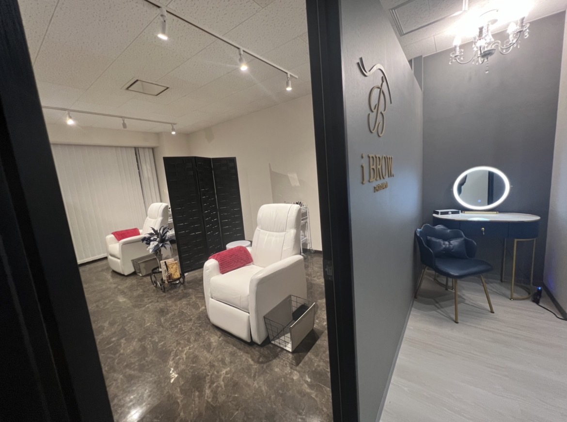 【川越】≪アイブロウ専門店≫≪自由出勤制≫≪髪色・ネイル自由≫≪未経験大歓迎≫未経験でも安心の研修体制！最短3週間でデビュー可能です！収入とプライベートを両立しながら働けるサロン「iBROW. 川越店（アイブロウドットカワゴエテン）」からアイブロウリストの求人☆☆