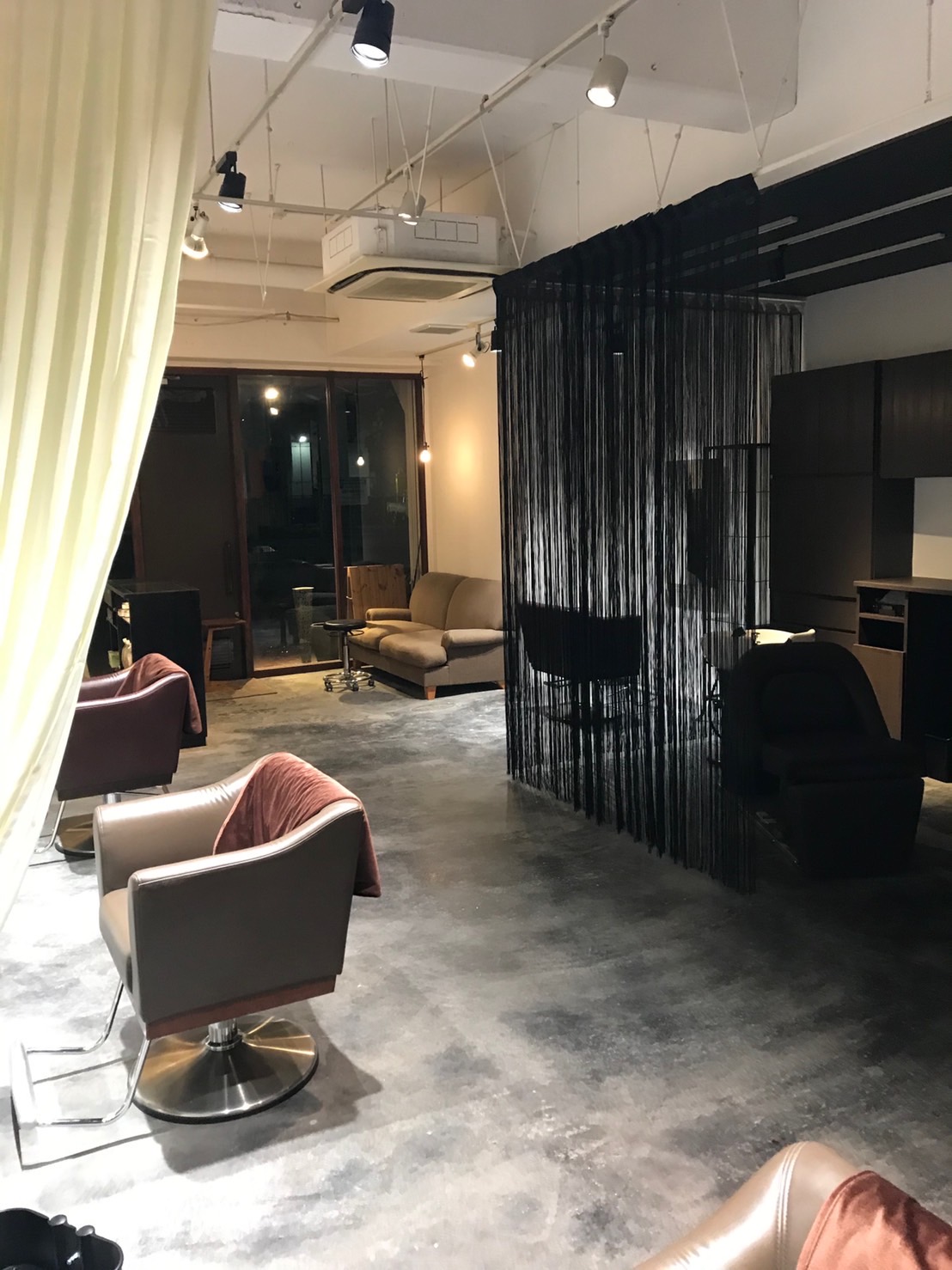 【今里】≪完全週休2日制≫≪社会保険完備≫≪アシスタント専任でもOK≫≪土日は時給1500～2000円≫幅広い年齢層から支持される人気ファミリーサロン！髪質改善メニューが人気なHAIR7（ヘアーセブン）からアシスタント（美容師）の求人☆★☆