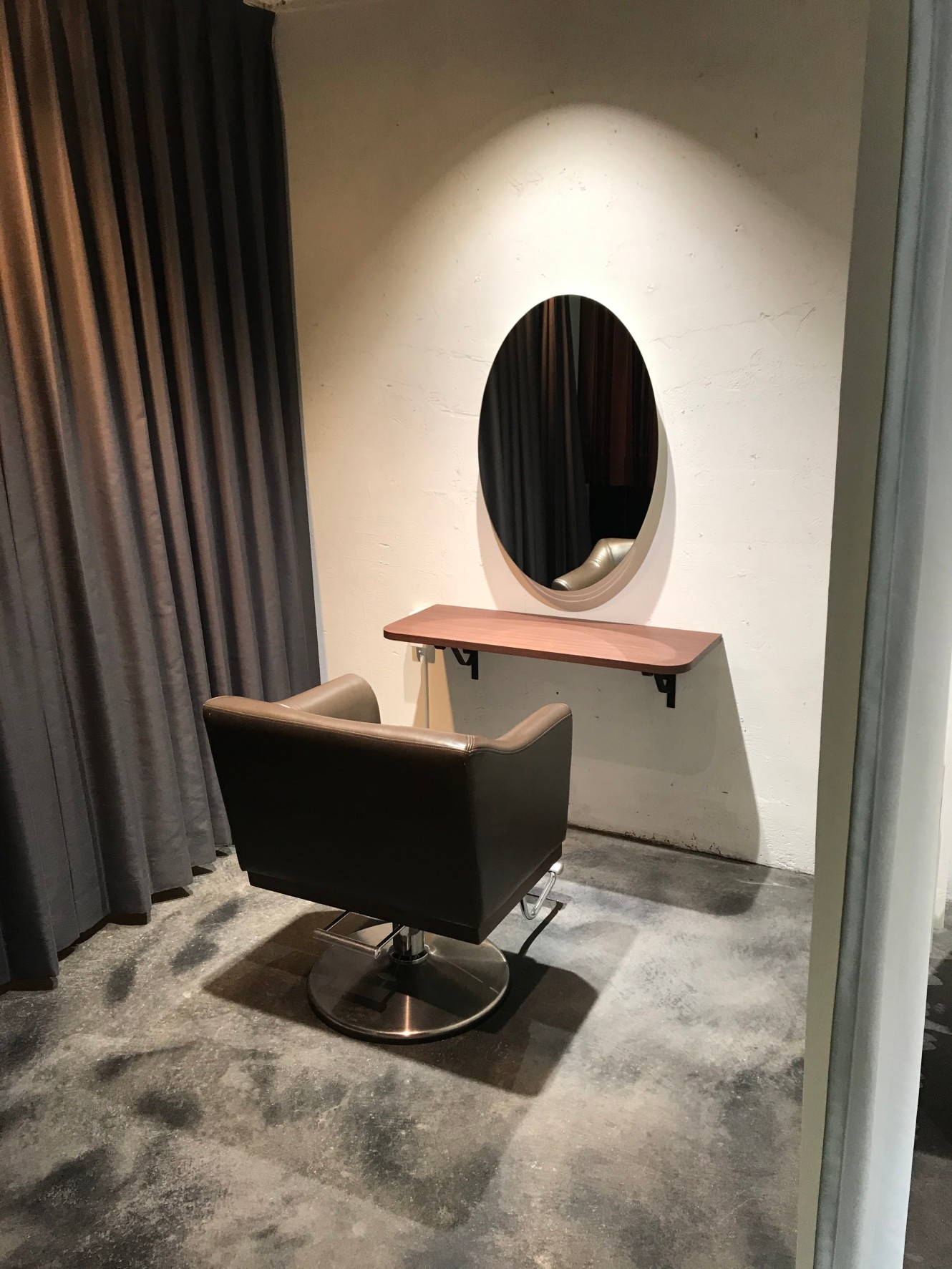 【今里】≪完全週休2日制≫≪社会保険完備≫≪アシスタント専任でもOK≫≪土日は時給1500～2000円≫幅広い年齢層から支持される人気ファミリーサロン！髪質改善メニューが人気なHAIR7（ヘアーセブン）からアシスタント（美容師）の求人☆★☆