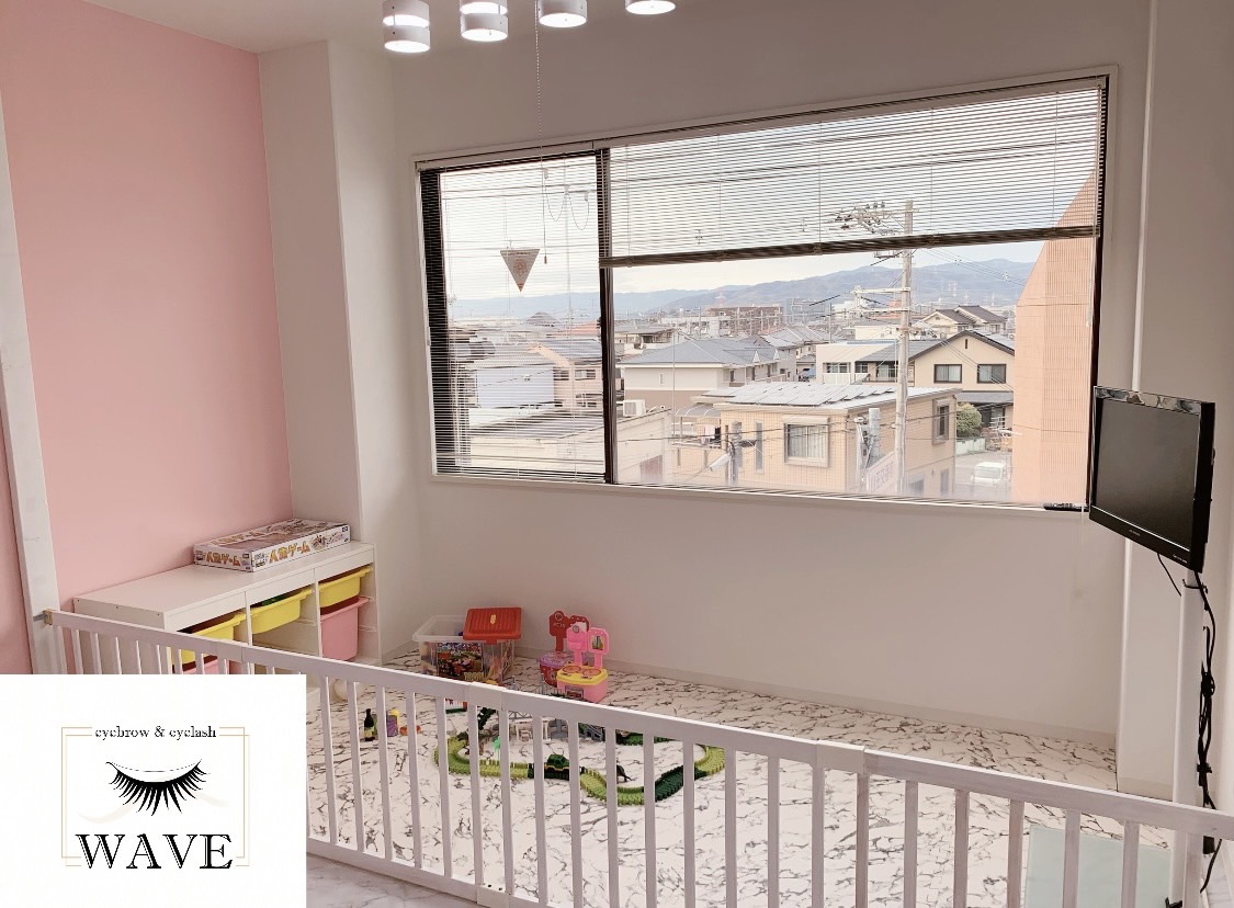 【御殿山】≪完全自由出勤制≫≪髪色ネイル自由≫≪土日休みOK≫≪連休取得OK≫ママさんに寄り添うことをコンセプトにしているサロン！少人数制でライフスタイルに合わせて働くことができます！「eyebrow & eyelash WAVE（アイブロウアンドアイラッシュウェーヴ）」からアイリスト（まつげエクステ・まつげパーマ・アイブロウ）の求人☆☆