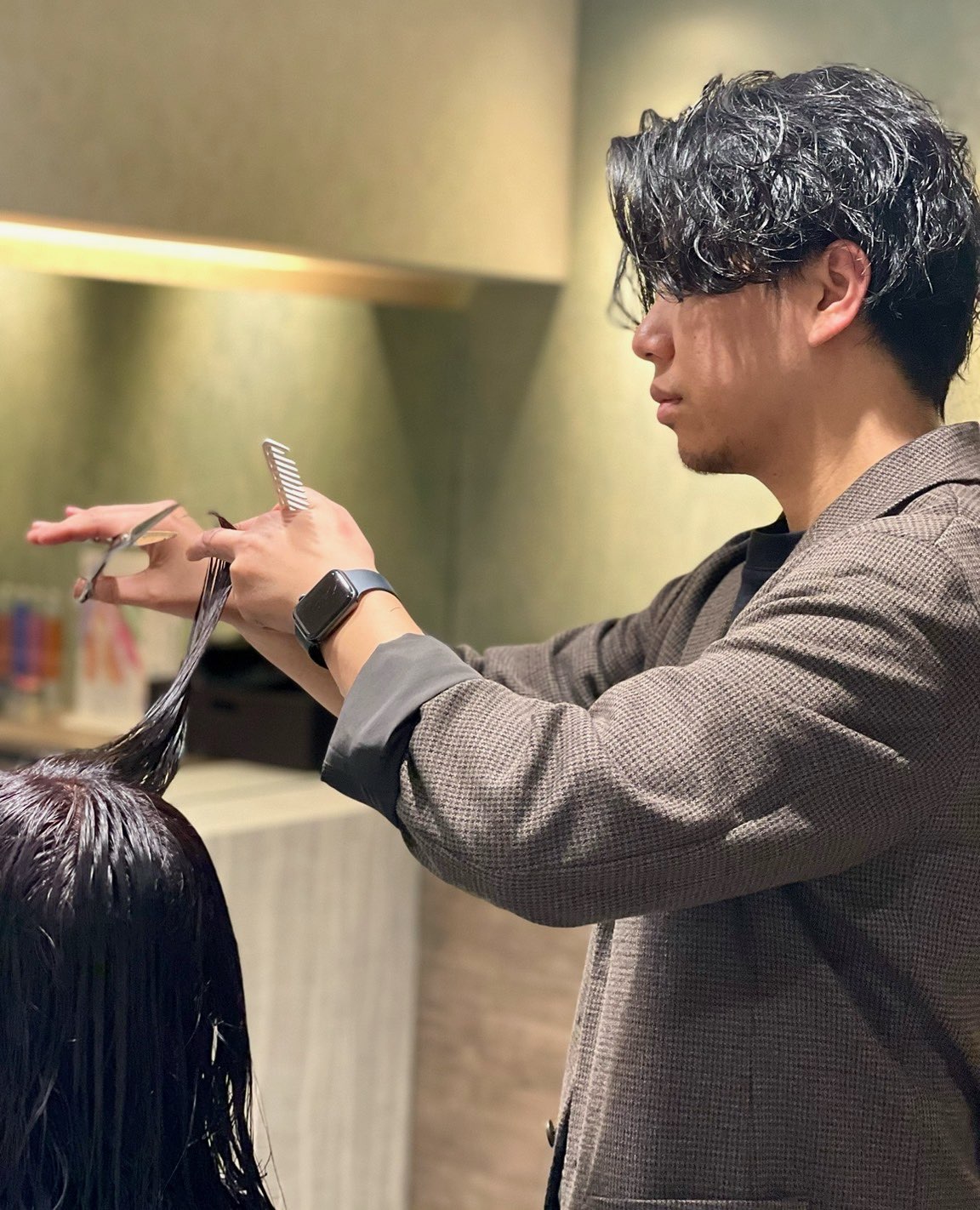 【八事】◆完全週休2日制・平均退社18時半・社会保険完備◆独自システムにより、顧客がいない方やブランクのある方でもOK！1日平均4名の入客＋高単価で数をこなさずとも稼げるサロンです！「宝の髪（タカラノカミ）」からスタイリスト（美容師）の求人☆★