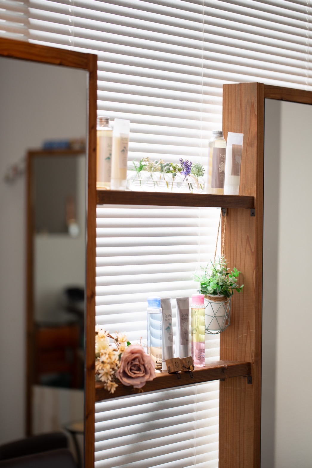 【門司】≪完全週休2日制・社会保険完備・産休育休実績あり・賞与あり・土日の希望休OK≫ママさんスタッフ活躍中！柔軟に働くことができる環境です！お客様への真摯に向き合う姿勢が人気の地域密着型ヘアサロン「Hair Studio Ciel（ヘアスタジオシエル）」からアシスタント（美容師）の求人★☆