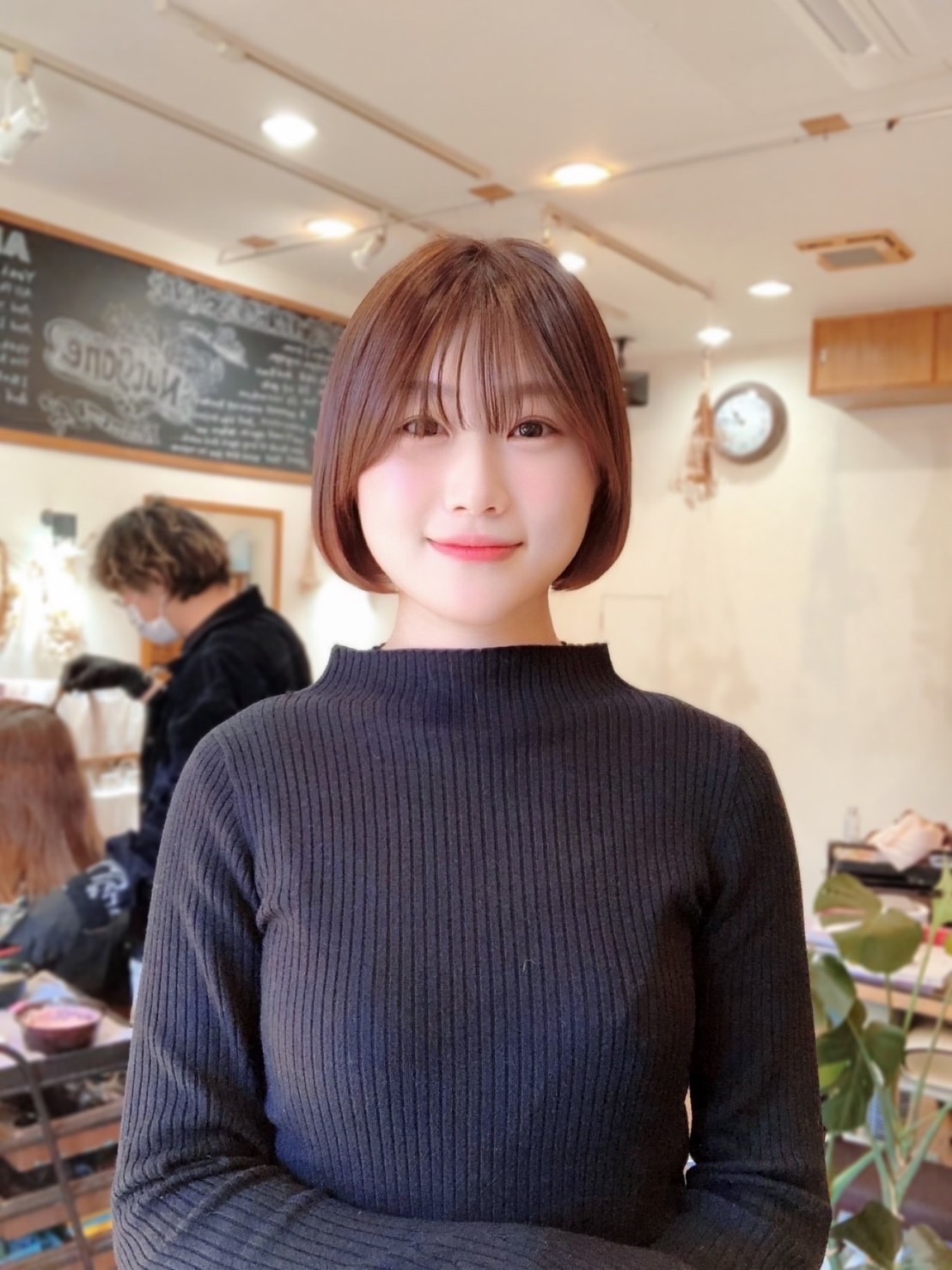【西京極】≪未経験でも最短2ヵ月デビュー!≫≪完全営業内レッスン≫≪実働8時間/休憩1時間≫≪客単価6000円以上≫≪髪質改善≫美容師が楽しめる場所!!「biscue(ビスク)」からアシスタント(美容師)の求人☆★☆