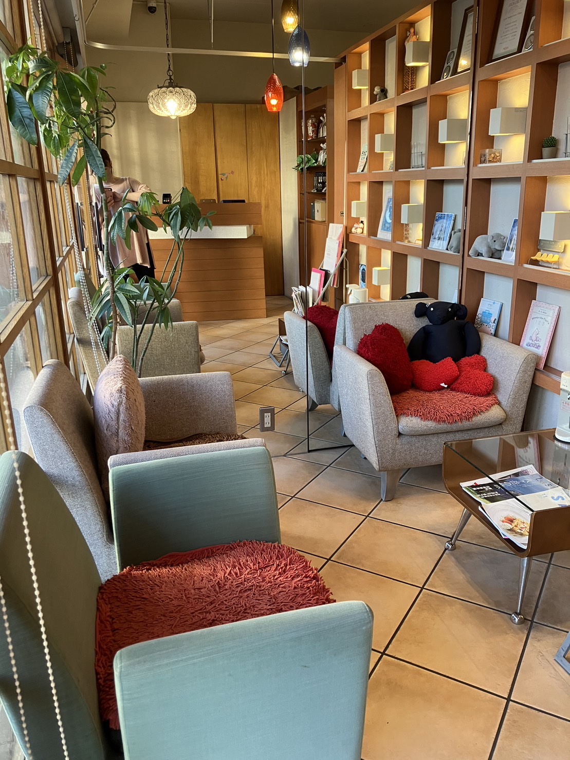 【阪急伊丹】≪社会保険完備≫≪週休2日or3日制≫≪20時までには退勤可能≫完全予約制のマンツーマンサロン！お休みをしっかりとりながら、無理な入客もなく安定して稼げます！働きやすい環境なので長く仕事を続けられますよ！「Dears 伊丹店（ディアーズイタミテン）」からスタイリスト（美容師）の求人☆★☆