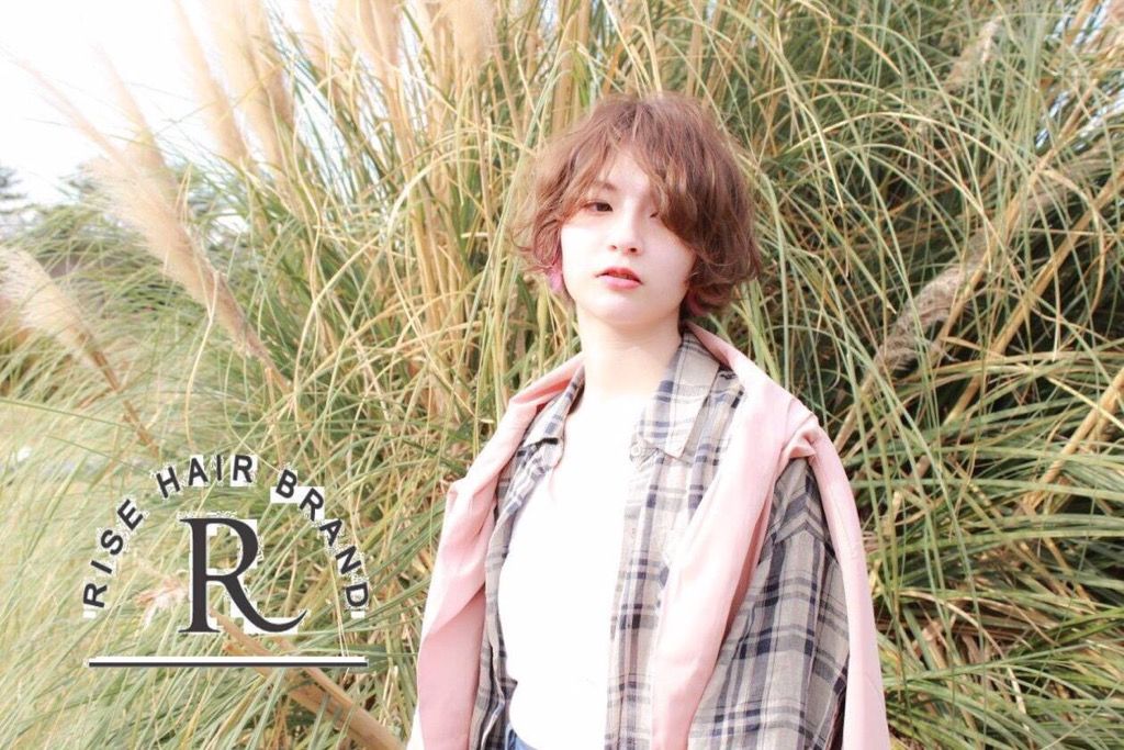 【豊中駅】社会保険完備/週休2日制/産休育休の実績も多数で女性スタッフが多数活躍中!いろんな技術を学びたい方にお勧め!最短2年でデビューも目指せます!「RISE HAIR BRAND 豊中店(ライズヘアーブランドトヨナカテン)」からアシスタント(美容師)の求人★☆