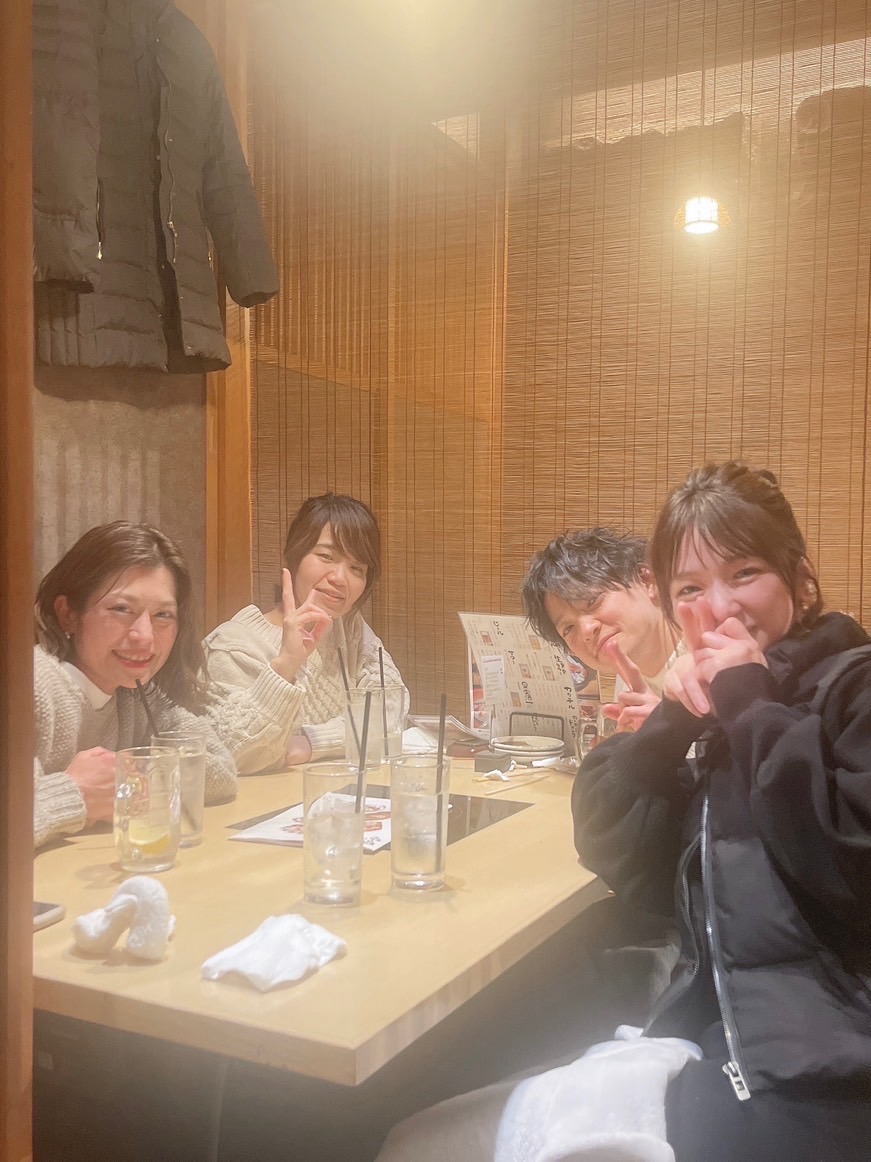 【上小田井】◆社会保険完備・土日休み可能・4週8休制◆希望にあった時間帯で勤務できるので、子育て中の方やライフスタイルに合った働き方をしたい方にもピッタリ!スタイリストオンリーサロンのため、完全マンツーマンでお客様と関われる「coco-terrasse(ココテラス)」からスタイリスト(美容師)の求人★☆