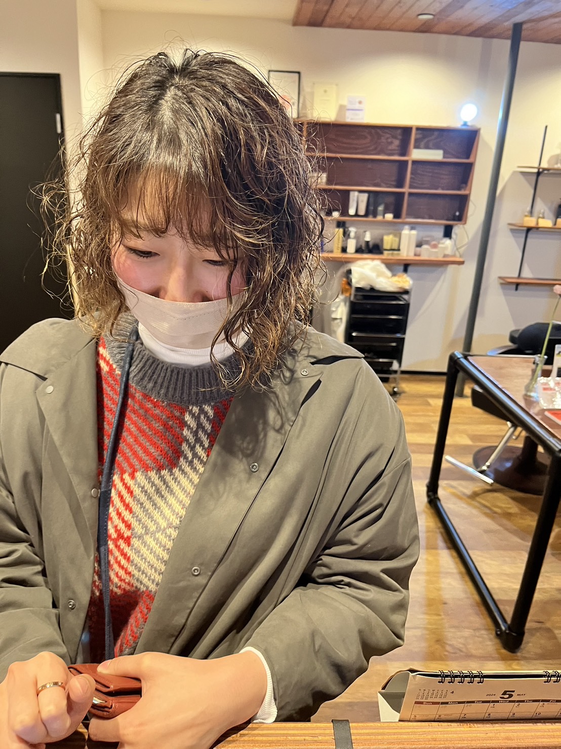 【五稜郭】≪社会保険完備≫≪マンツーマン接客OK≫≪週1日、1日2時間～OK≫あなたに合った雇用形態が選べる！自分のペースでゆっくり働ける環境が整っております！ヘアスタイルの悩みを解決できるサロン「raTa（ラタ）」からスタイリスト（美容師）の求人☆★☆