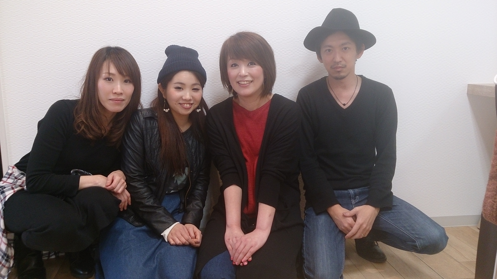 【帯高】≪日曜休みあり・社会保険完備・選べるお休み日数・育休産休実績あり・ブランクOK・予約を切って休憩取得可能≫業界トップクラスの福利厚生！自分の時間も大切にしながらメリハリをつけて活躍できるサロン「ame（アム）」からスタイリスト（美容師）の求人☆★